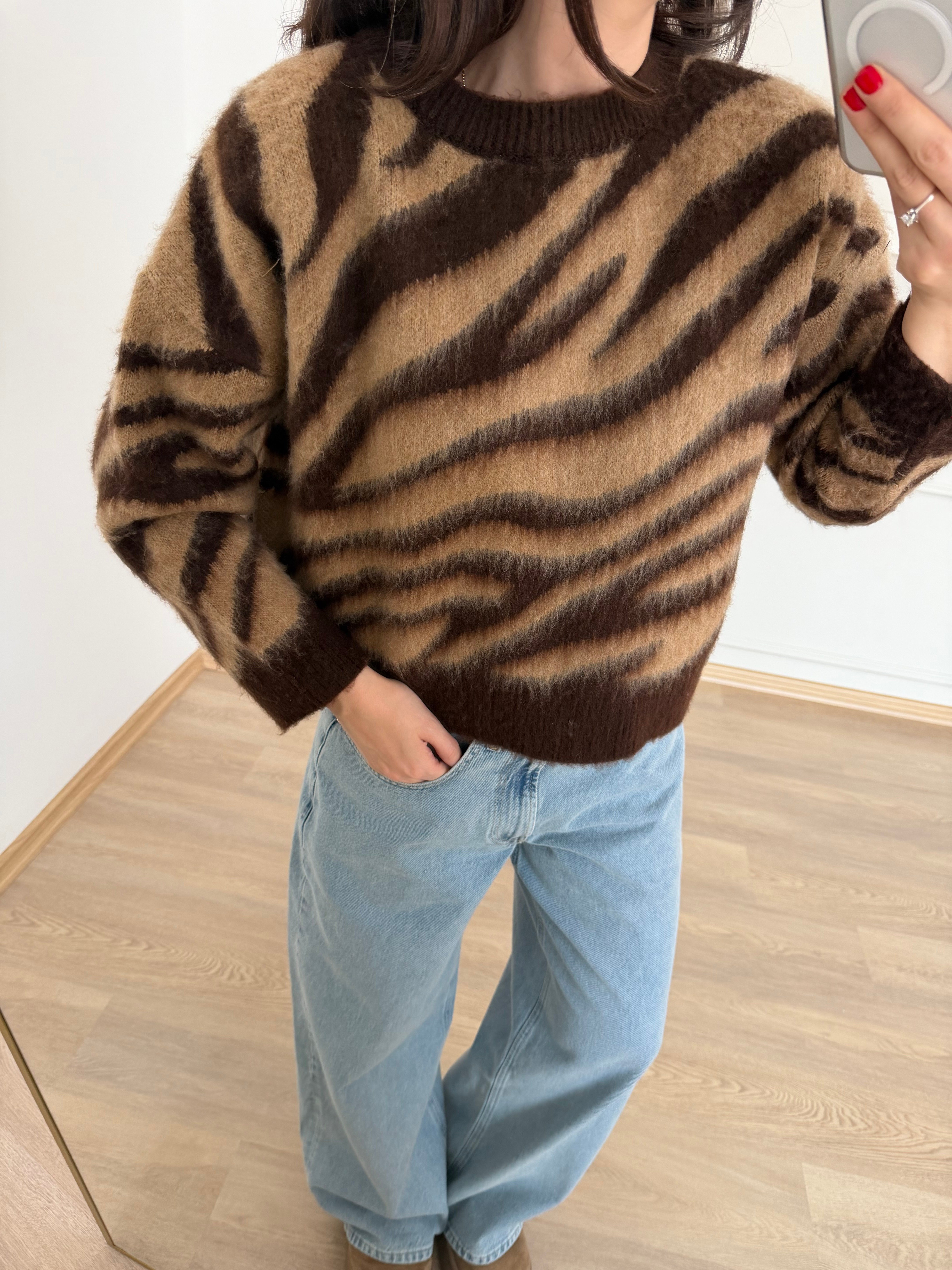 Zebra Desenli Kahverengi Kazak 