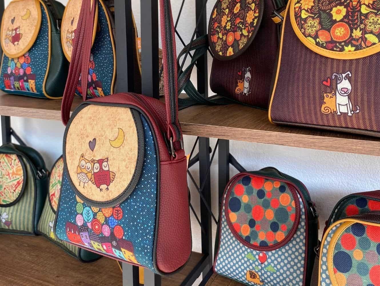 BAYKUŞ Figürlü Küçük Postacı Omuz Çantası Etnik Bohem Style - BORDO