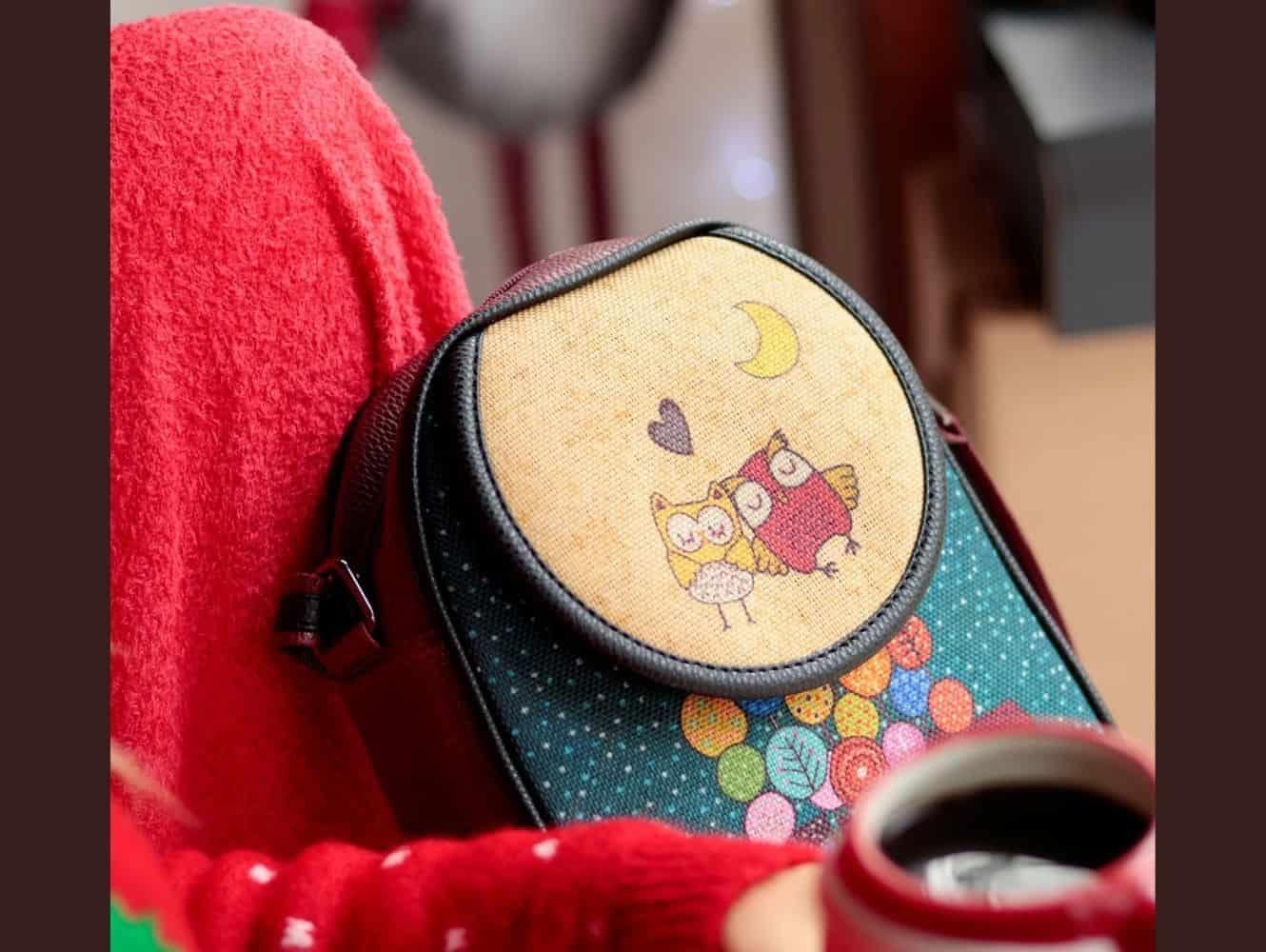 BAYKUŞ Figürlü Küçük Postacı Omuz Çantası Etnik Bohem Style - BORDO