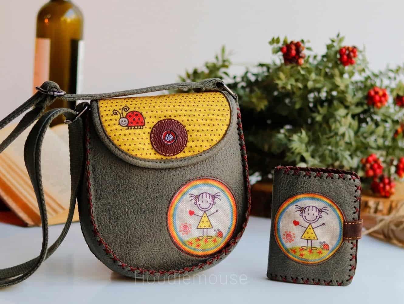 Cin Ayse Figür Tasarımlı Capraz Örgulu Kol Cantası ve Cuzdan Kombin – Yeşil