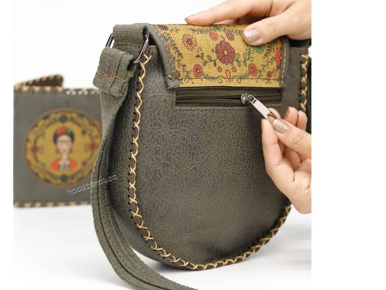 Frida Figürlü Tasarımlı Capraz Örgulu Kol Cantası ve Cuzdan Kombin – Yeşil