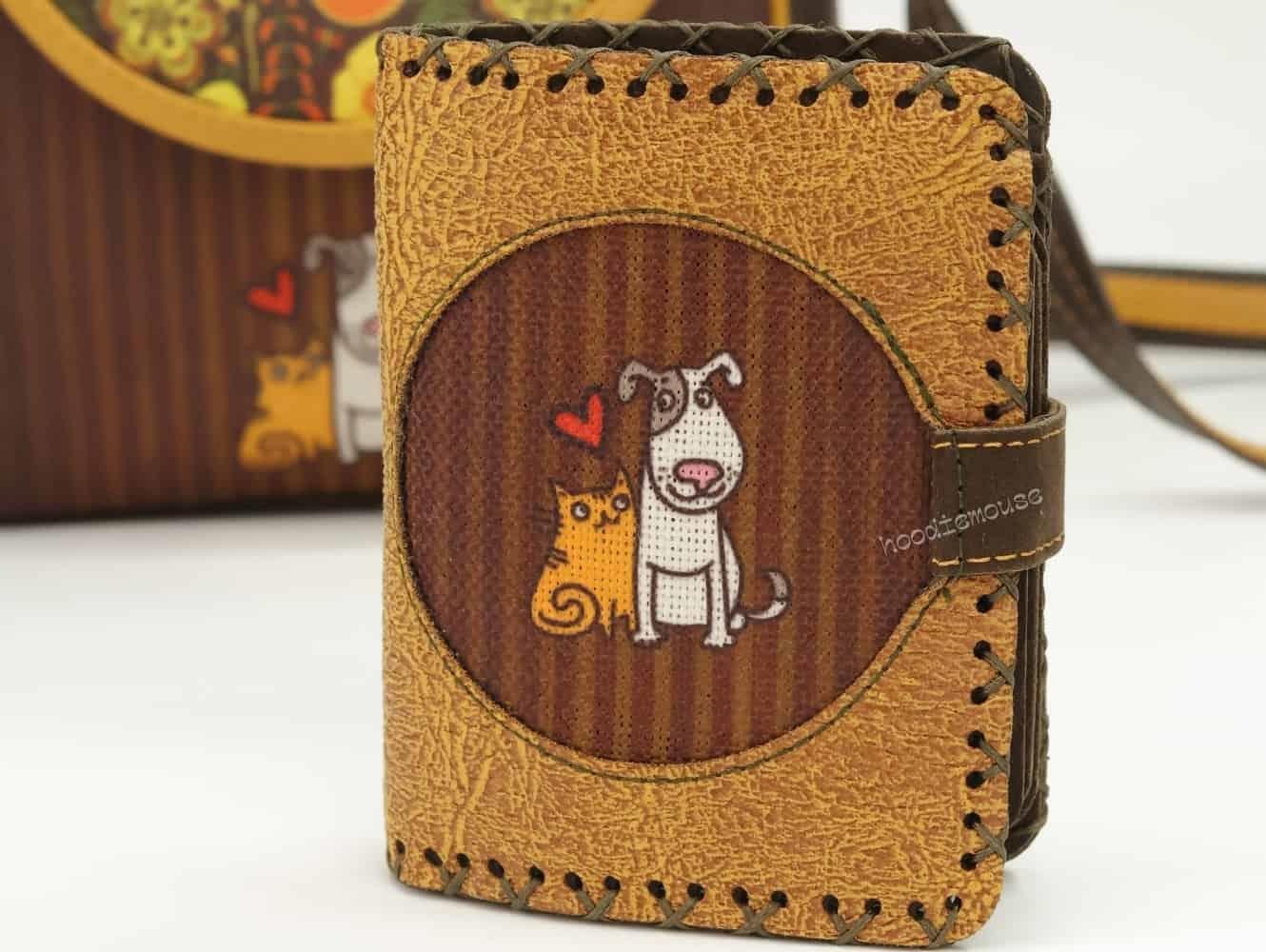 Kedi Ve Köpek Figürlü Küçük Postacı Çanta ve Küçük Cüzdan Kombin (Çanta Kahve, Cüzdan Hardal)