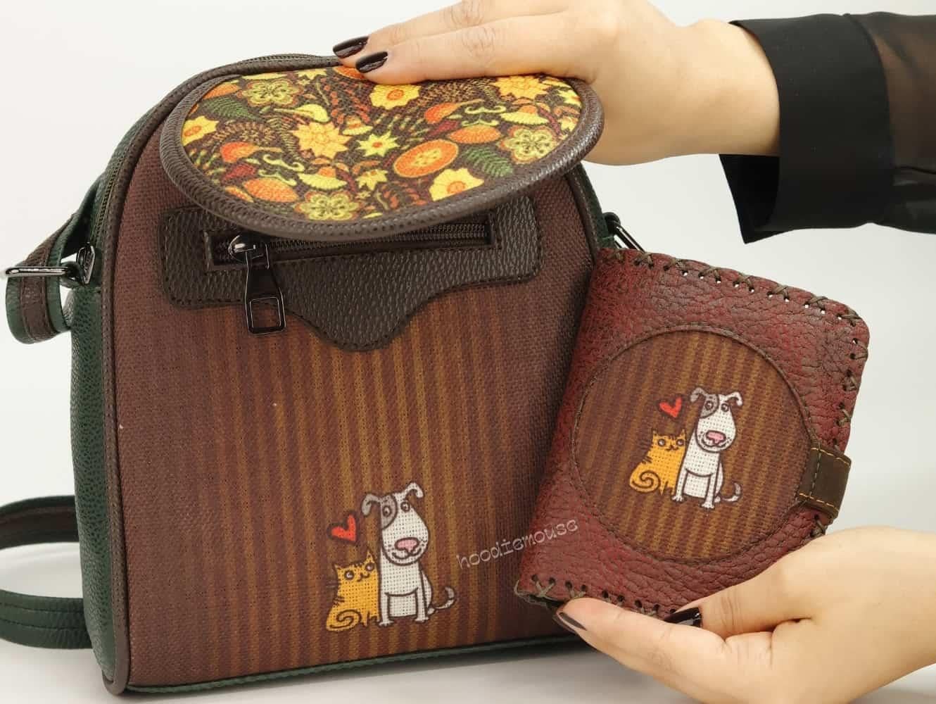 Kedi Ve Köpek Figürlü Küçük Postacı Çanta ve Küçük Cüzdan Kombin (Çanta Yeşil, Cüzdan Bordo)
