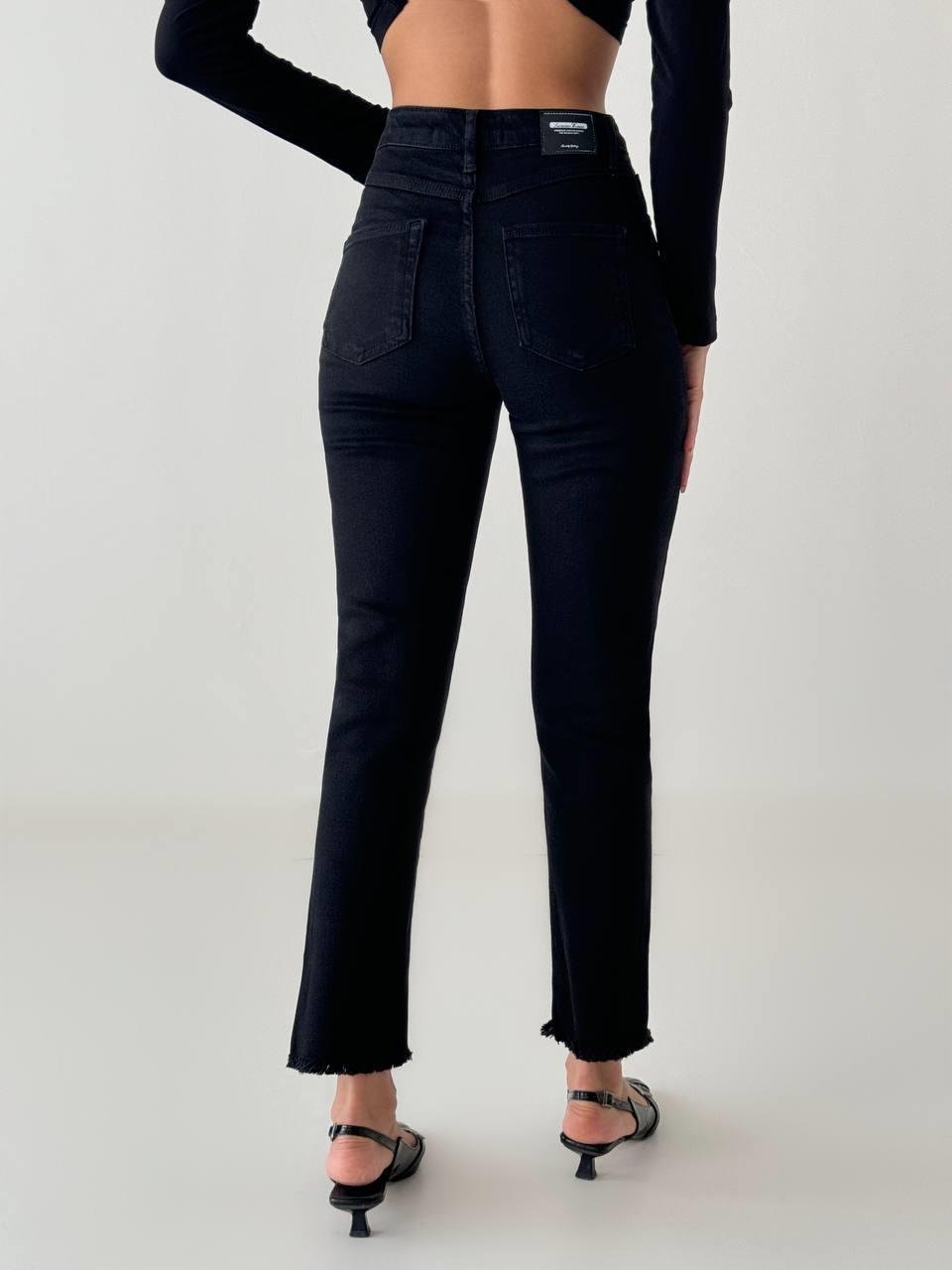 LACARINOYüksek Bel Paça Püskül ve Kesik Detaylı Ara Beden Siyah Jean Pantolon