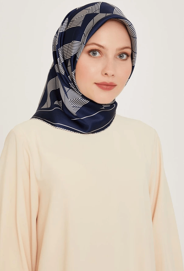Armine Sura Saf İpek Eşarp 