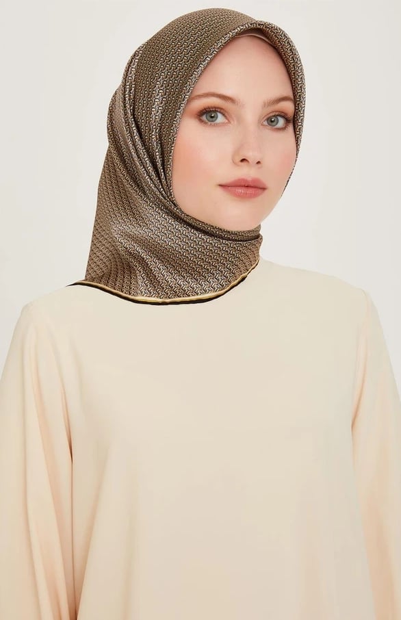 Armine Sura Saf İpek Eşarp 