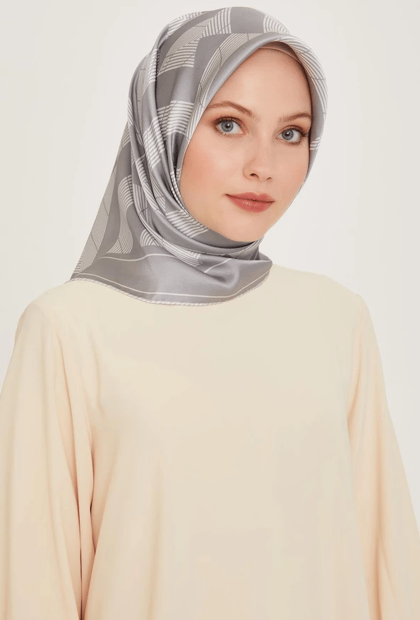 Armine Sura Saf İpek Eşarp 