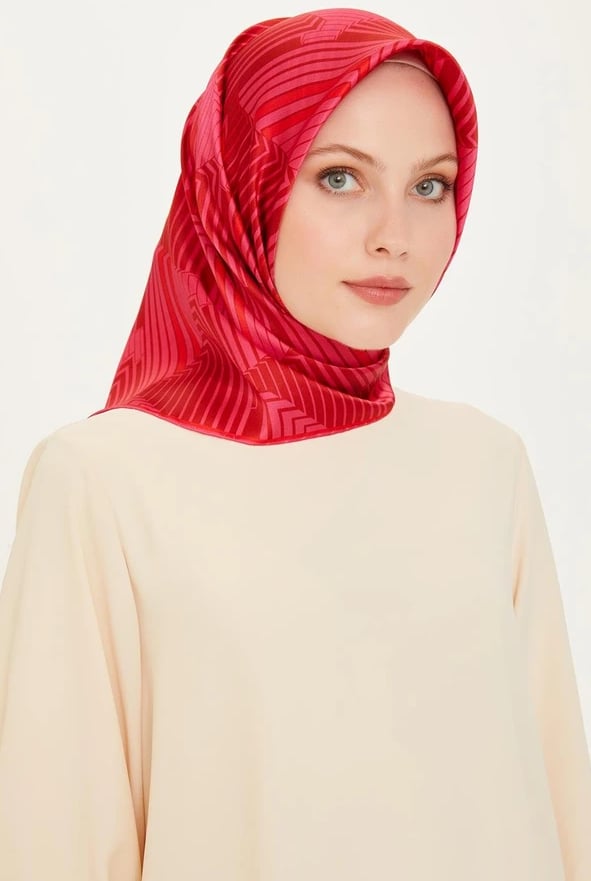 Armine Sura Saf İpek Eşarp 