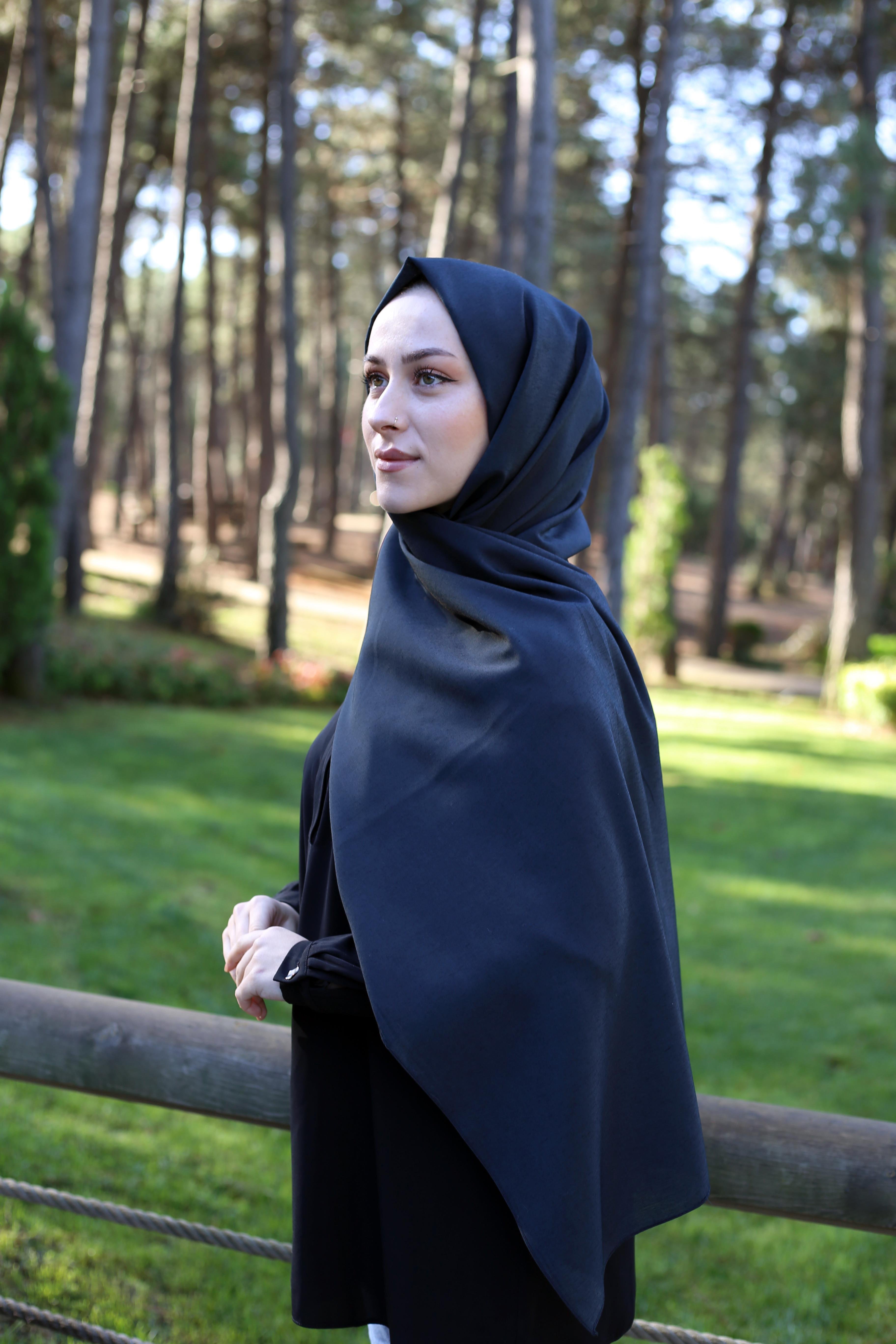 Düz Modal Polyester Şal 