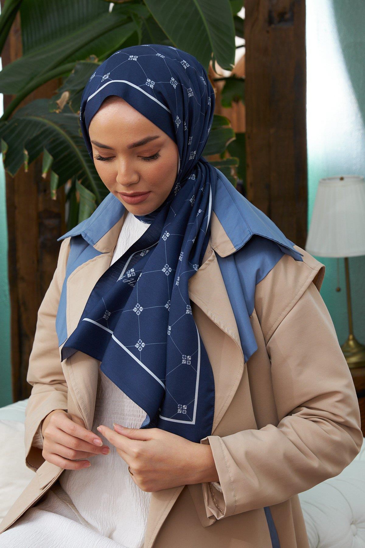 Monogram %100 Twill İpek Şal