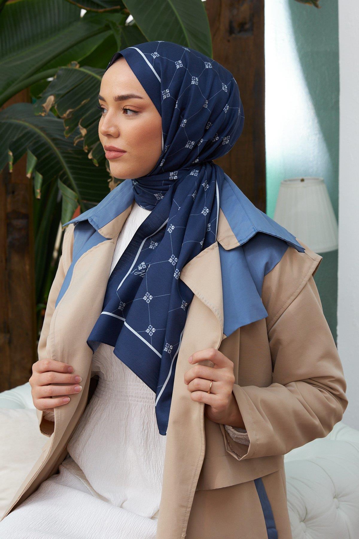 Monogram %100 Twill İpek Şal