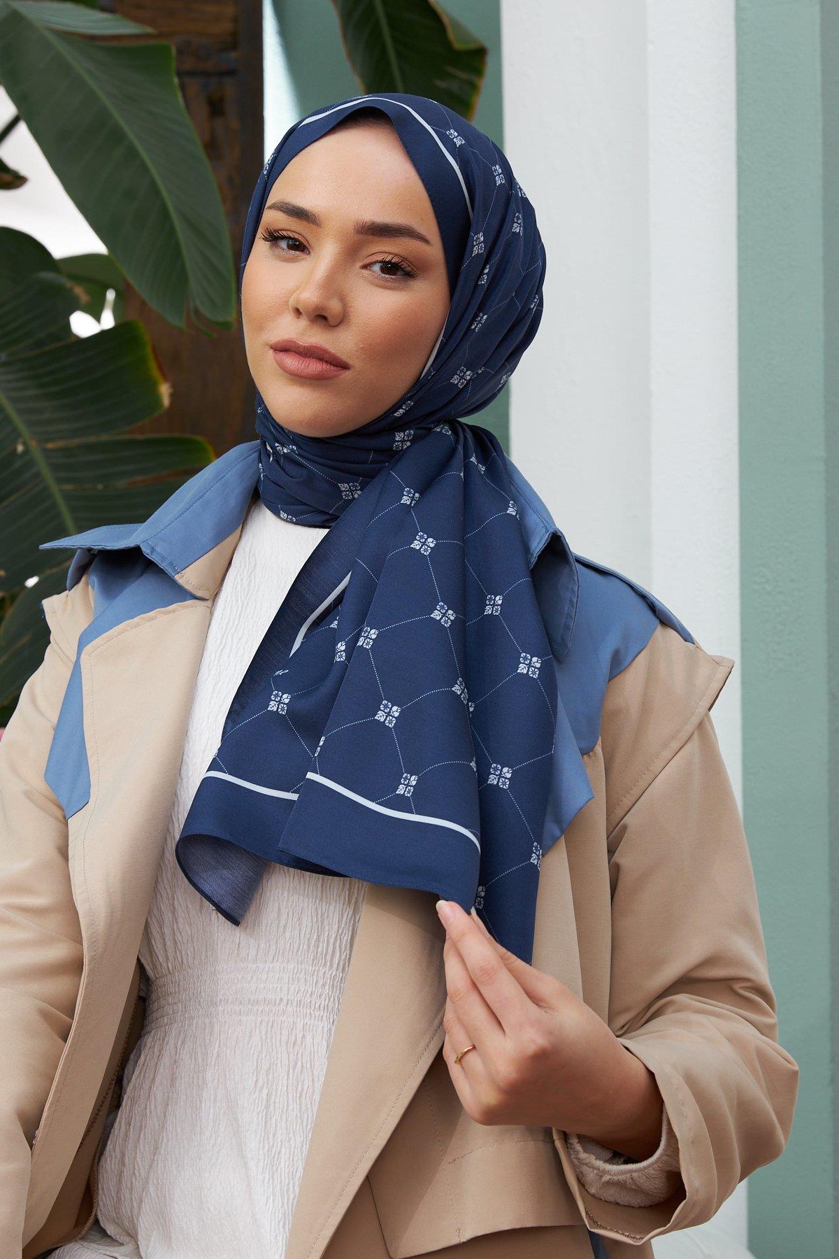 Monogram %100 Twill İpek Şal