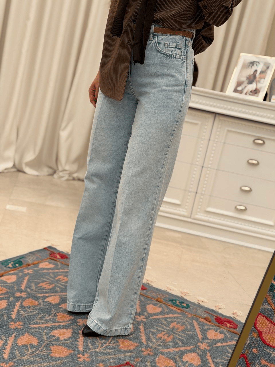 Mavi Paça Dikiş Detaylı Buz Straight Jean