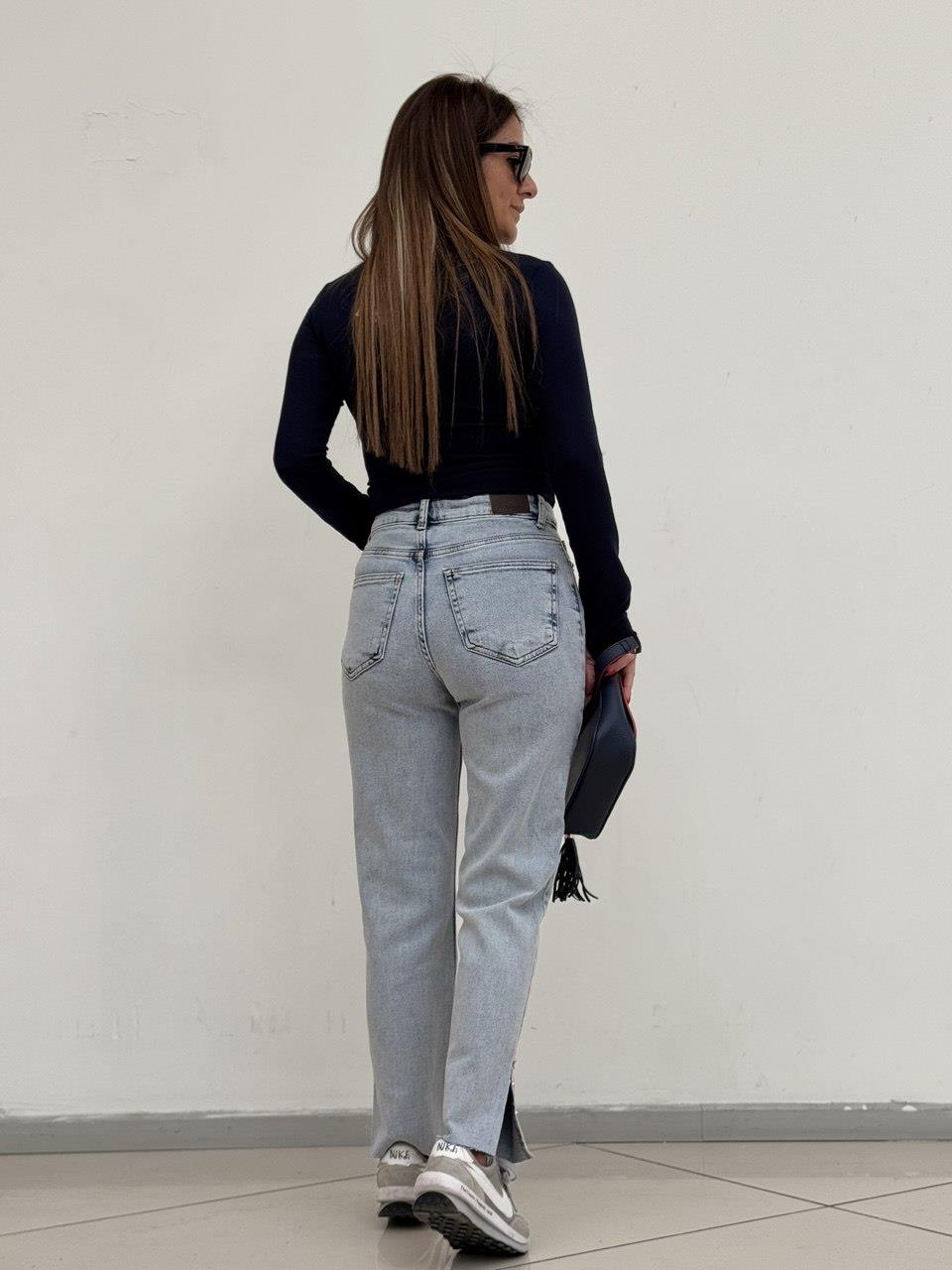 Taş Detaylı Buz Mavi Jean