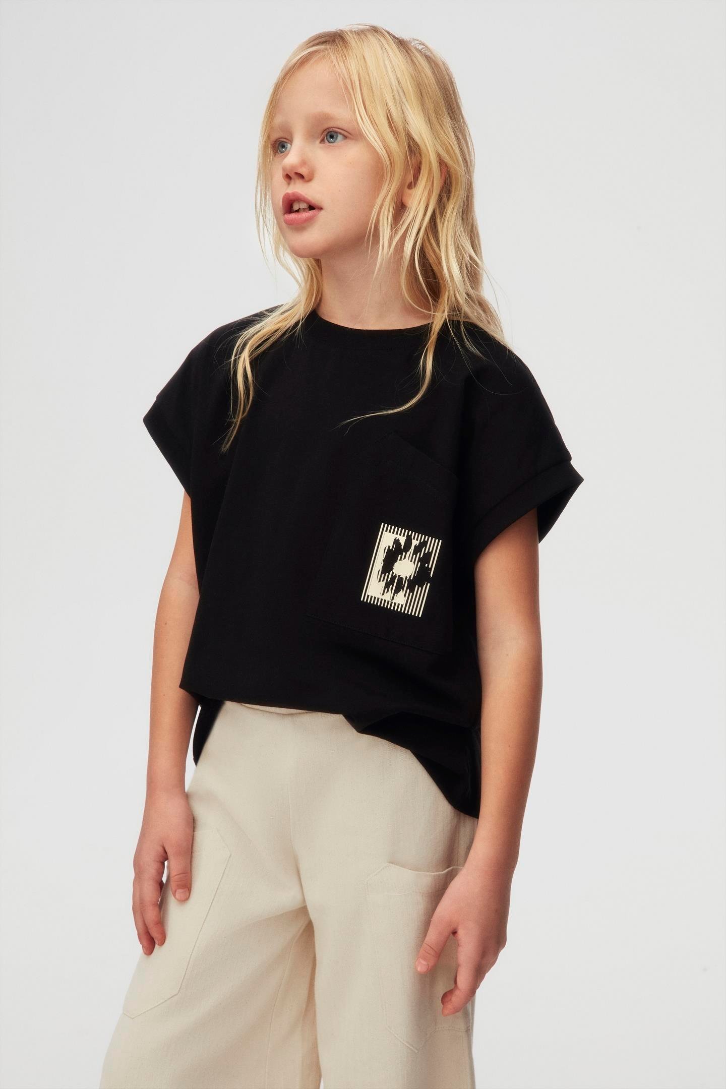 Nk Kız Çocuk Asimetrik Cepli Tshirt 8-14 Yaş Siyah