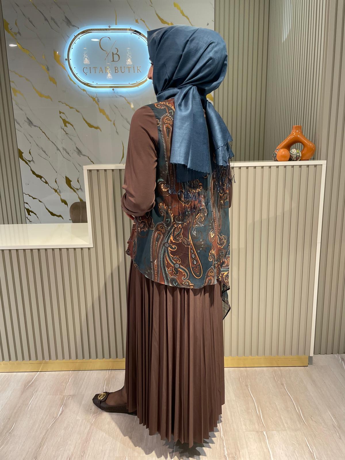 FUAT GÜRŞEN 4307 OMUZU TAŞ İŞLEMELİ DESENLİ TUNİK-KAHVE