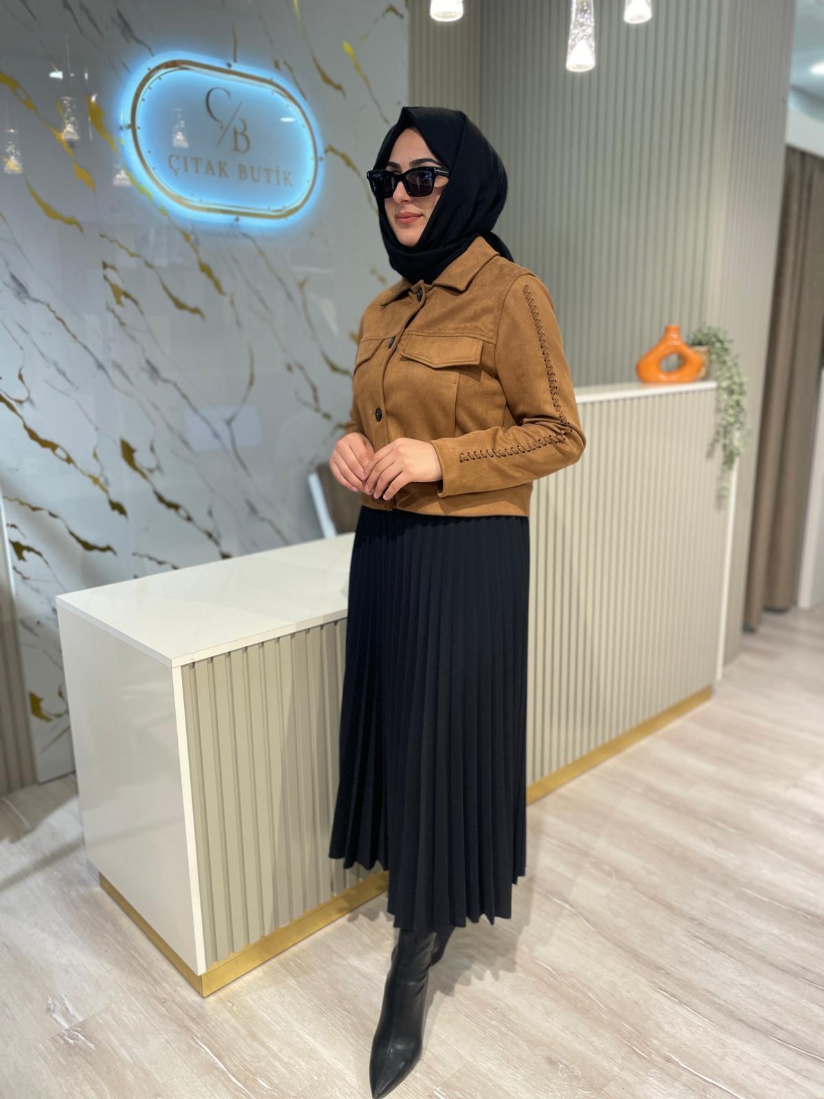 KB 0066 ÖRGÜ DETAYLI CEPLİ KISA SÜET CEKET-TABA