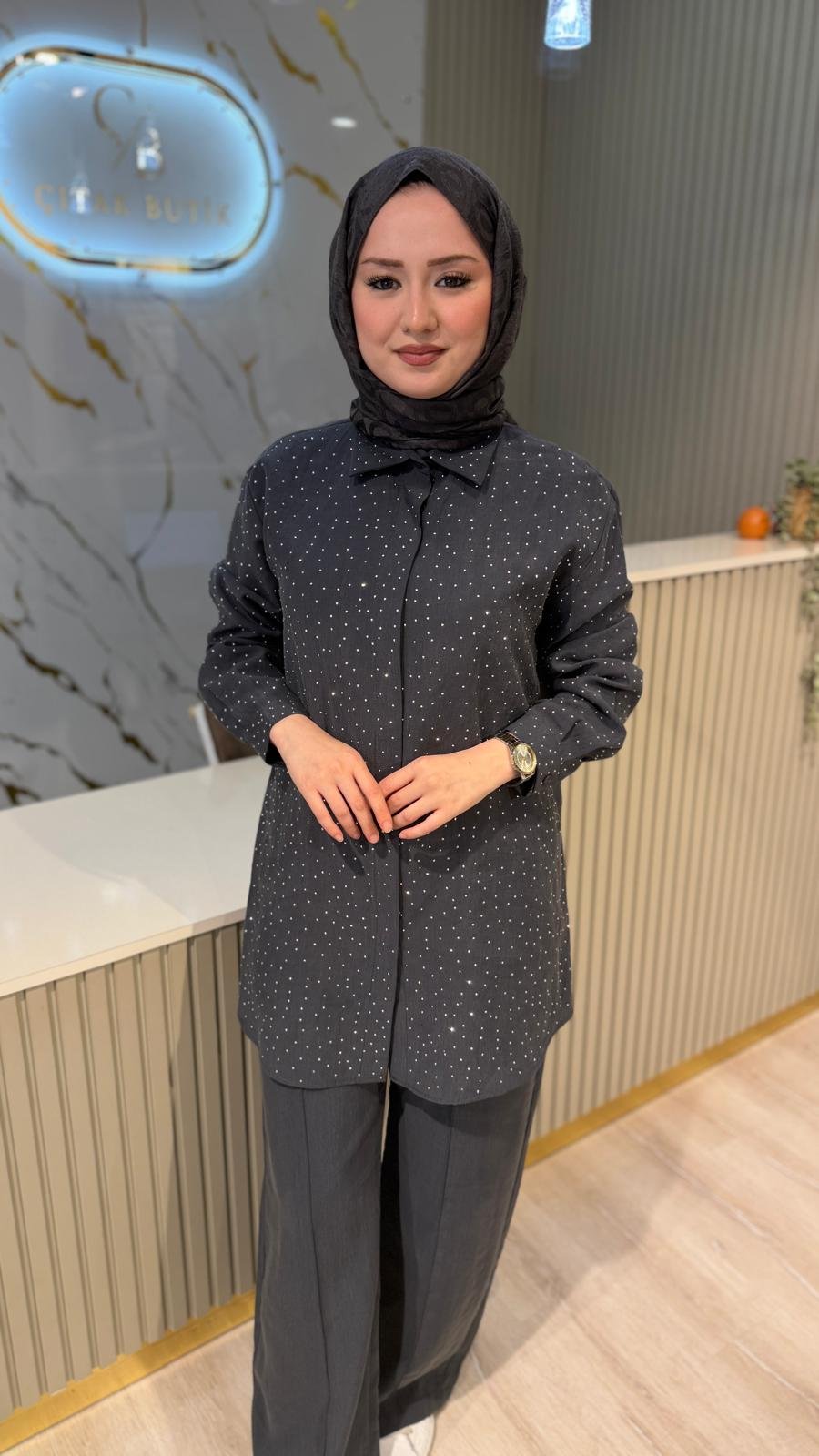 MAGAZİN 7543 TAŞ DETAYLI TAKIM- ANTRASİT