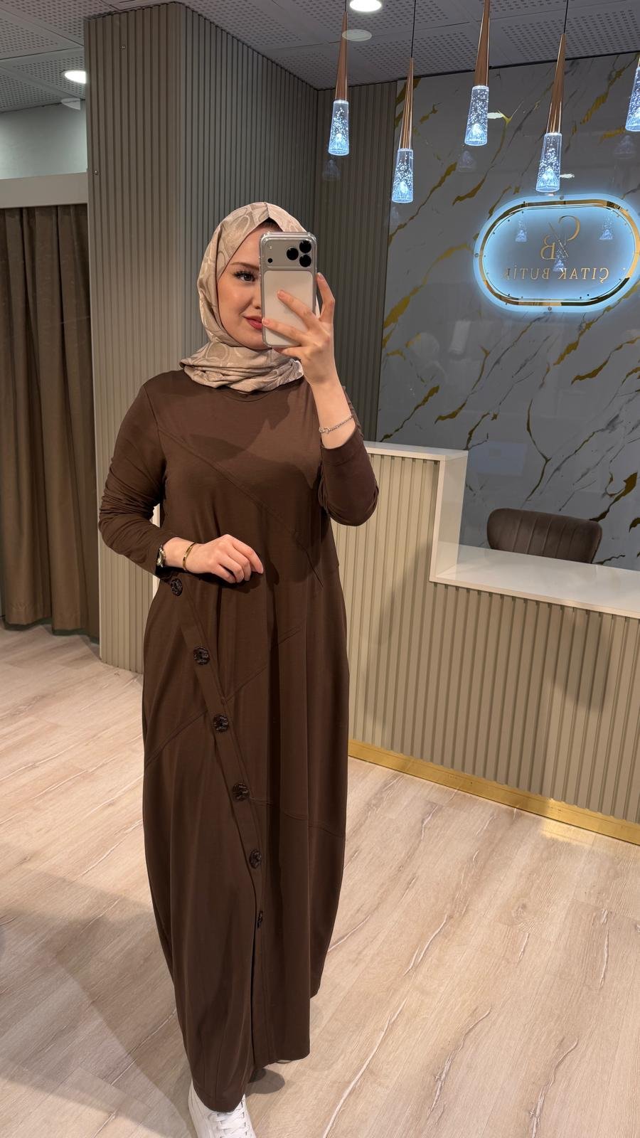 NÇ 26131 DÜĞME DETAY ELBİSE- KAHVERENGİ