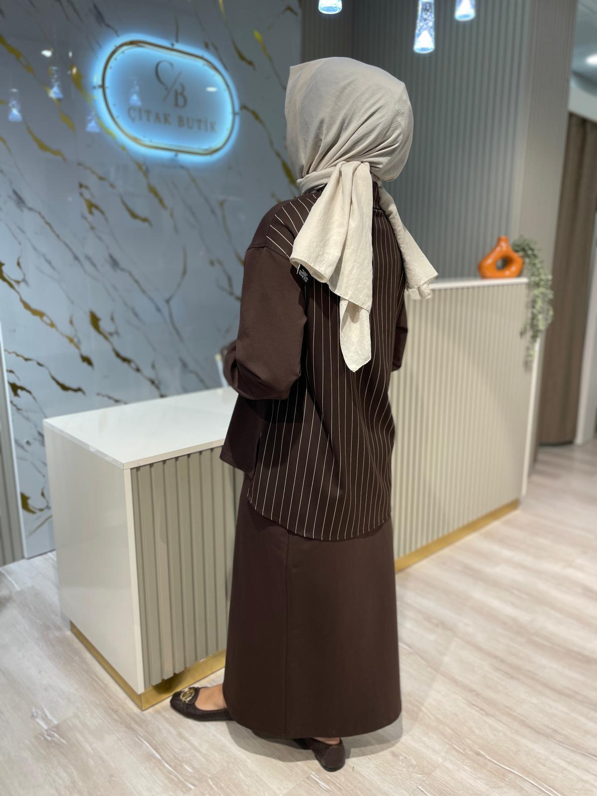 NURCAN ÇETİN 25566 ÇİZGİ DETAY ETEKLİ TAKIM-KAHVE