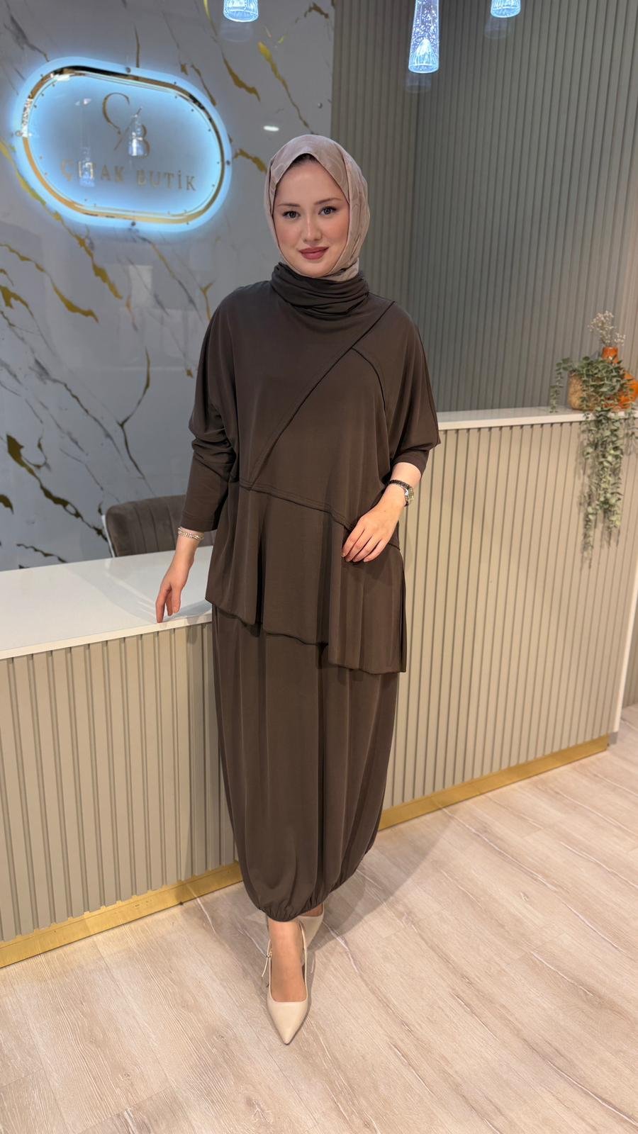NURCAN ÇETİN 26524 ETEKLİ TAKIM-HAKİ