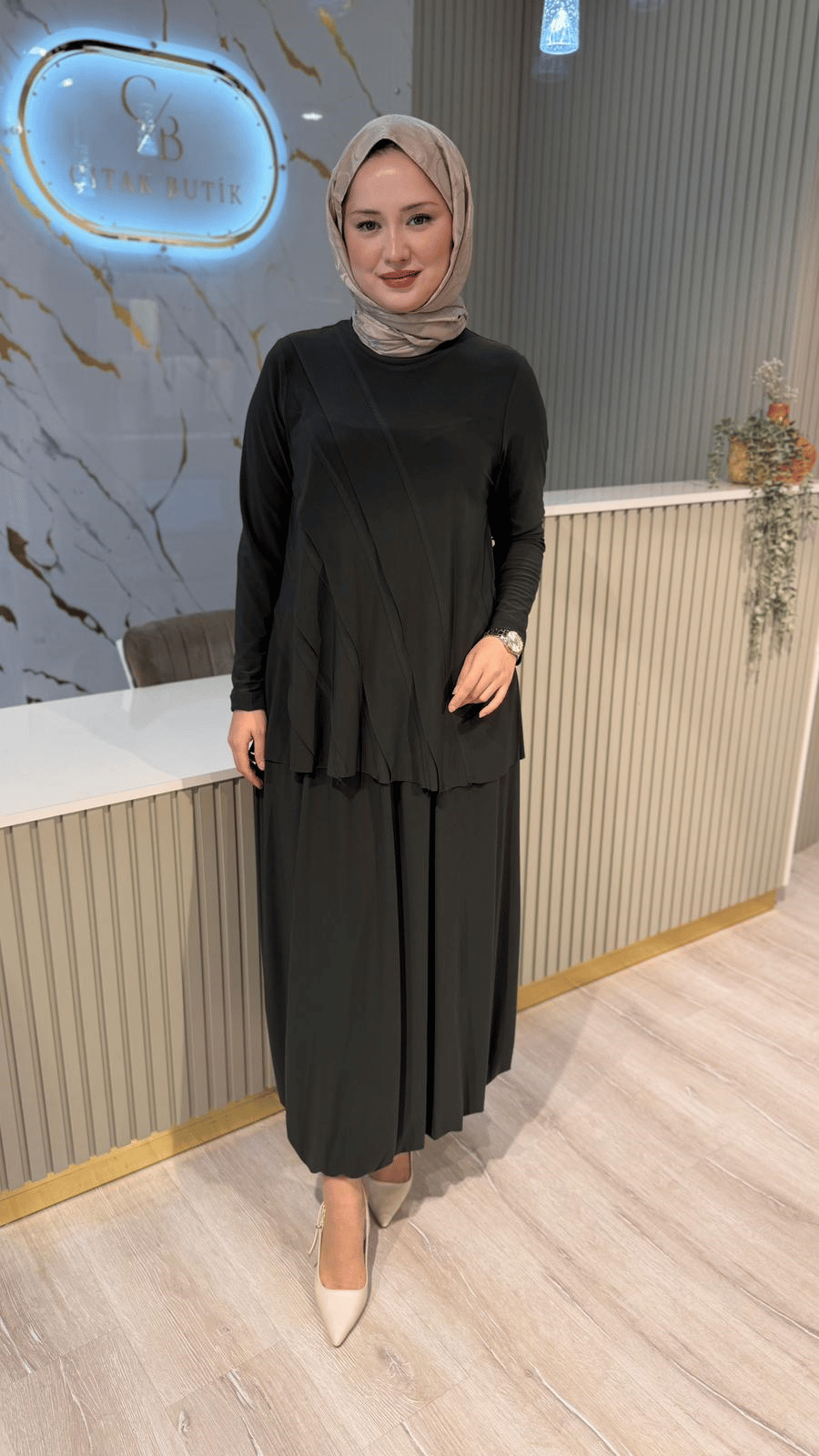 NURCAN ÇETİN 26563 ETEKLİ TAKIM - HAKİ