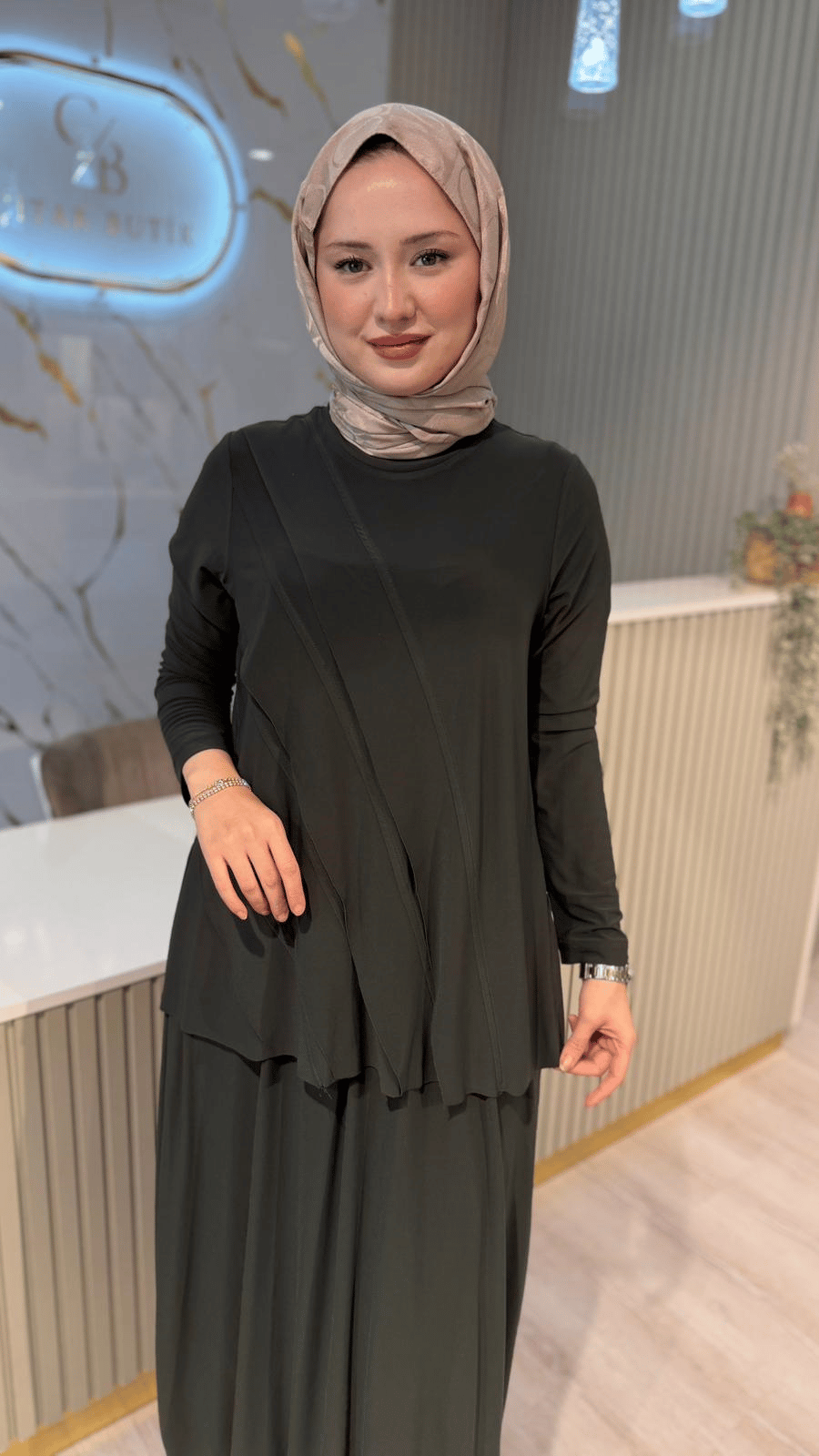 NURCAN ÇETİN 26563 ETEKLİ TAKIM - HAKİ