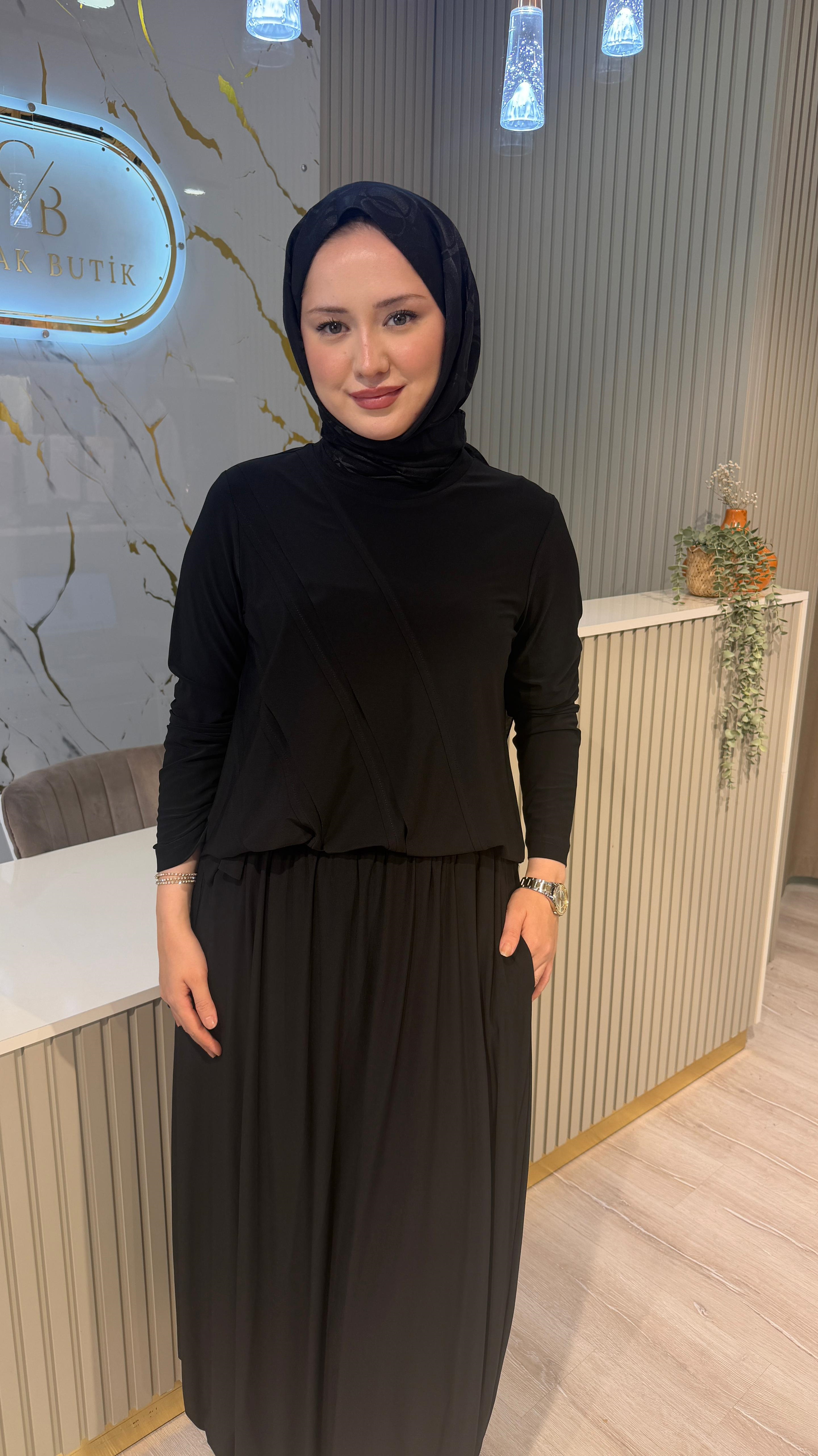 NURCAN ÇETİN 26563 ETEKLİ TAKIM - SİYAH