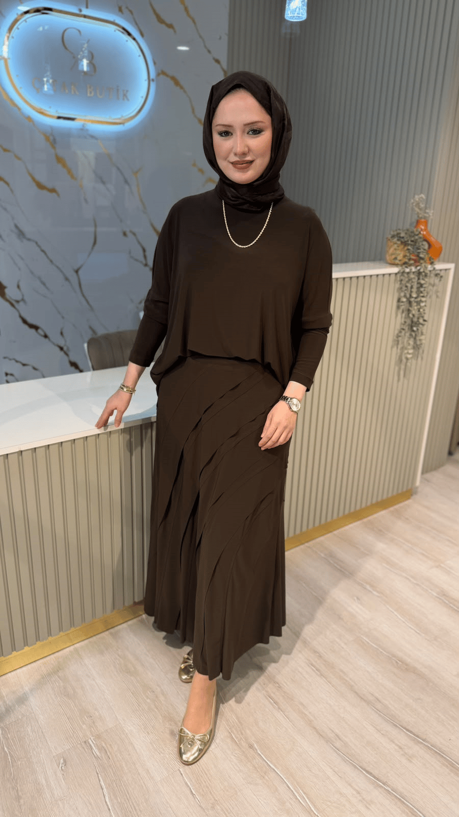 NURCAN ÇETİN 26565 KAT KAT ETEKLİ TAKIM-KAHVE