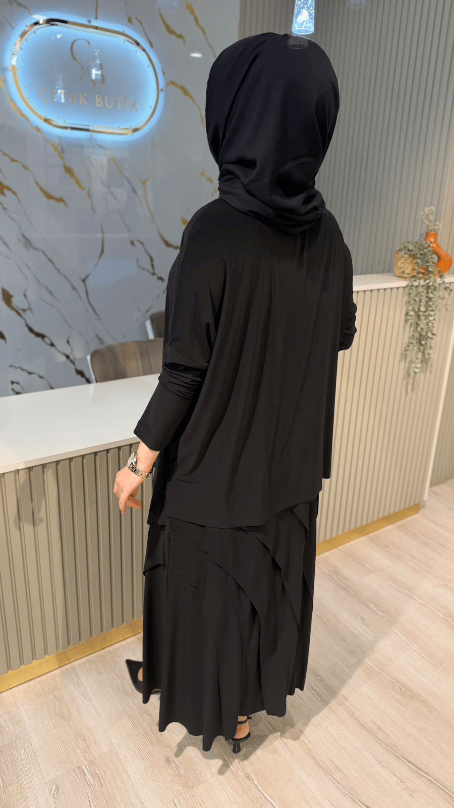 NURCAN ÇETİN 26565 KAT KAT ETEKLİ TAKIM-SİYAH