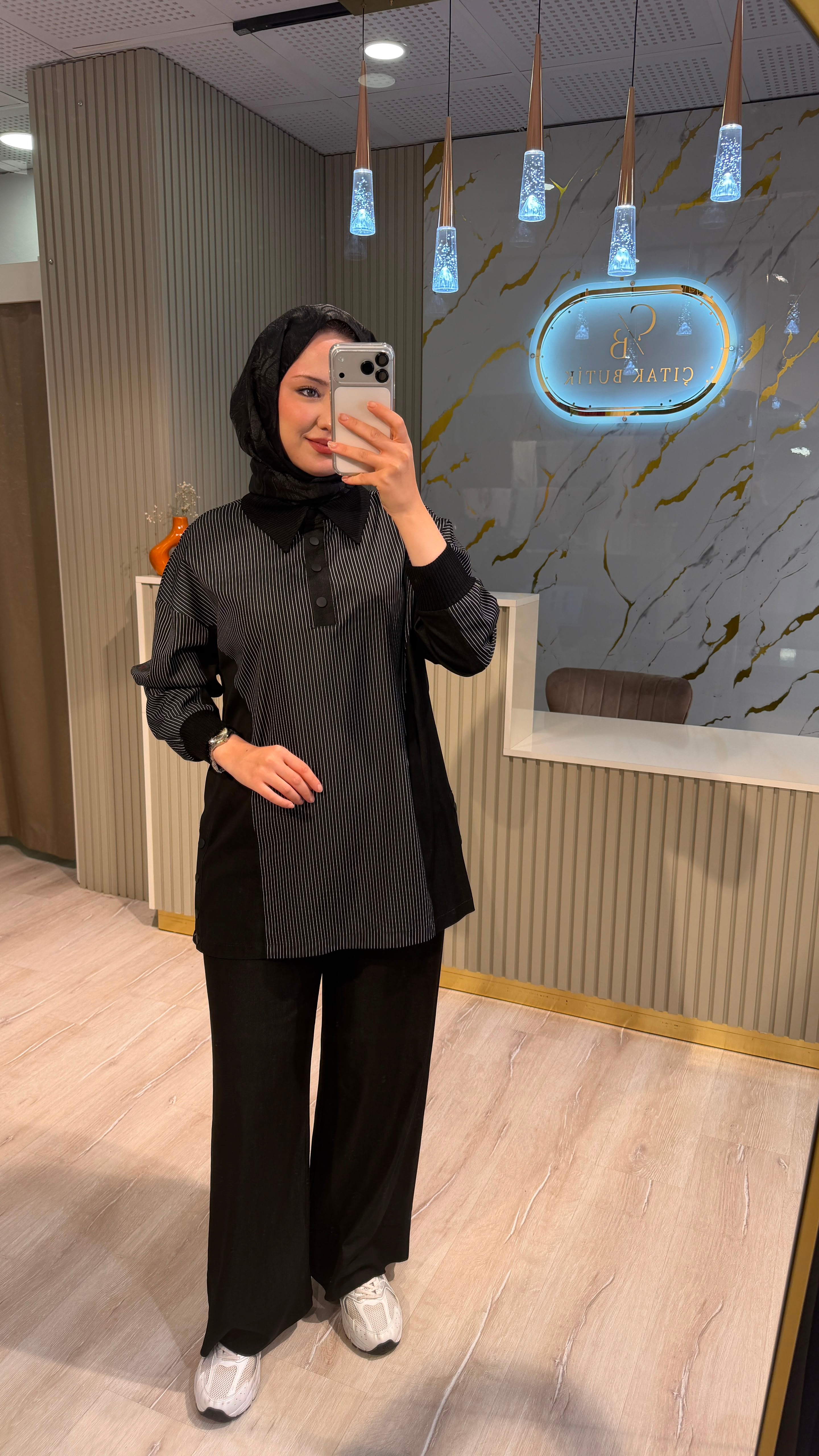 NUSS 01040 ÇİZGİ DETAY TAKIM - SİYAH