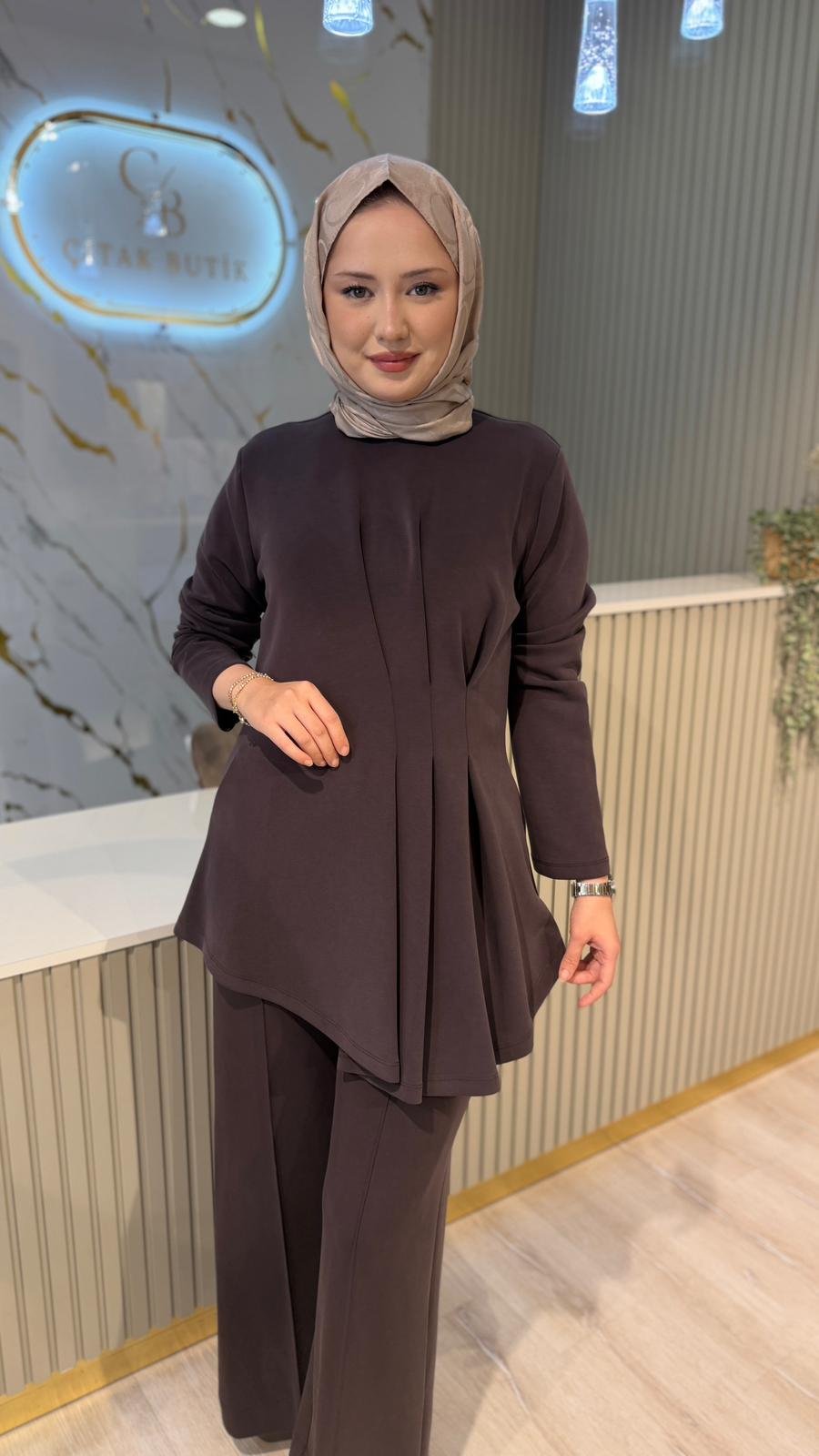 NUSS 01044 PİLE DETAY PANTOLONLU TAKIM- KAHVE