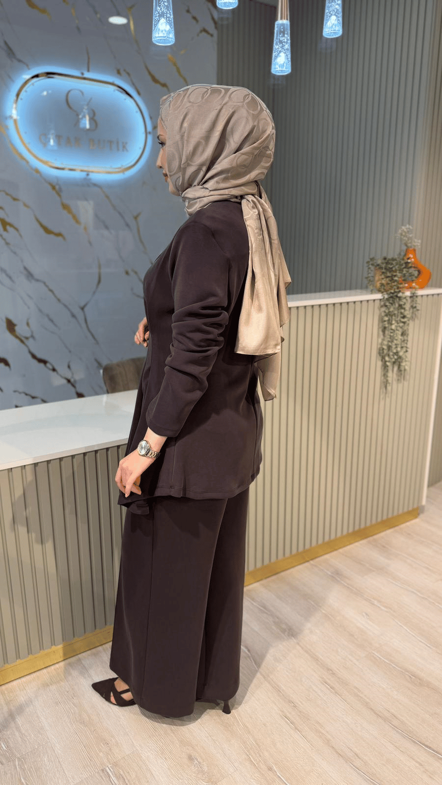 NUSS 01044 PİLE DETAY PANTOLONLU TAKIM- KAHVE