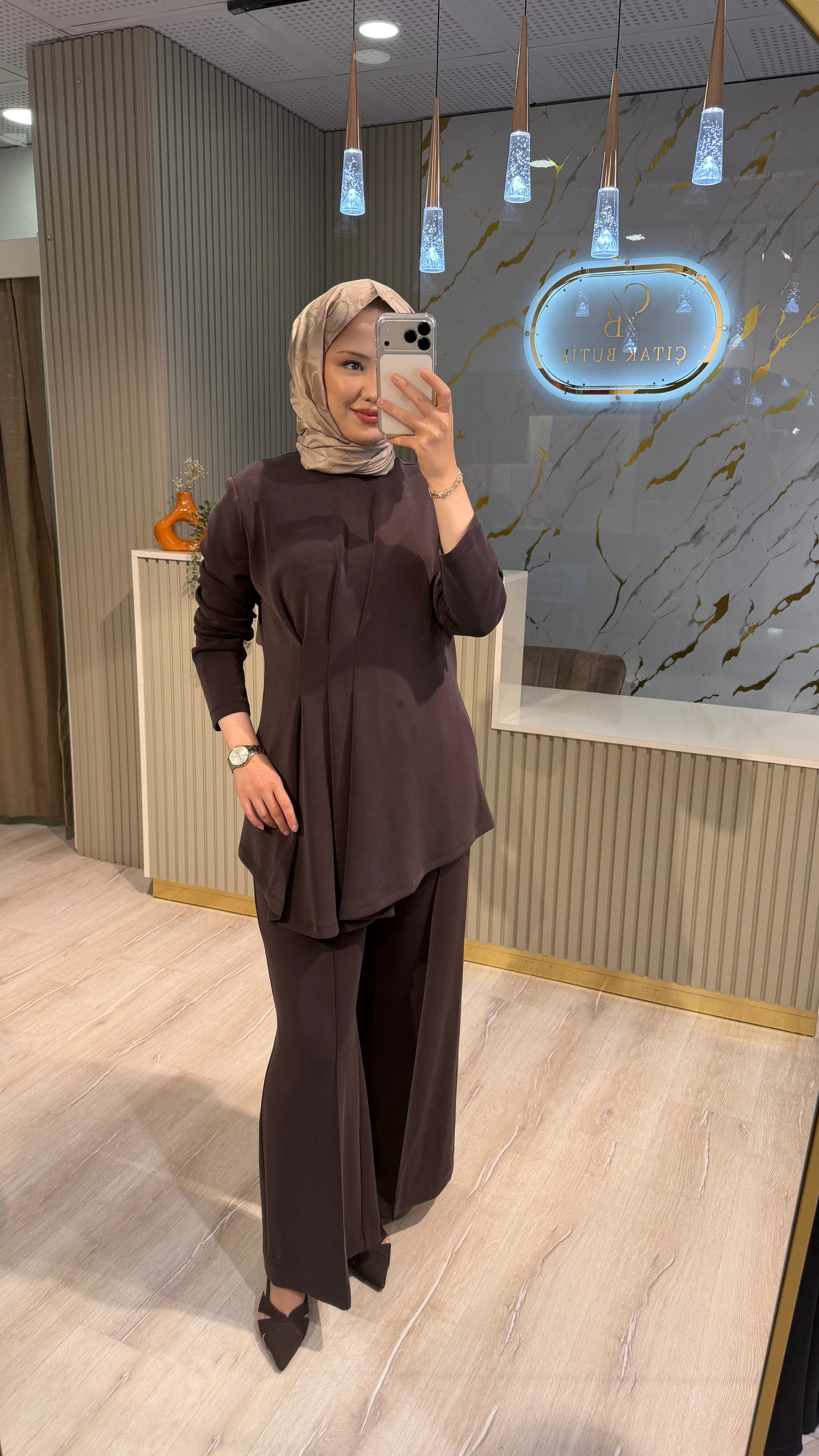 NUSS 01044 PİLE DETAY PANTOLONLU TAKIM- KAHVE