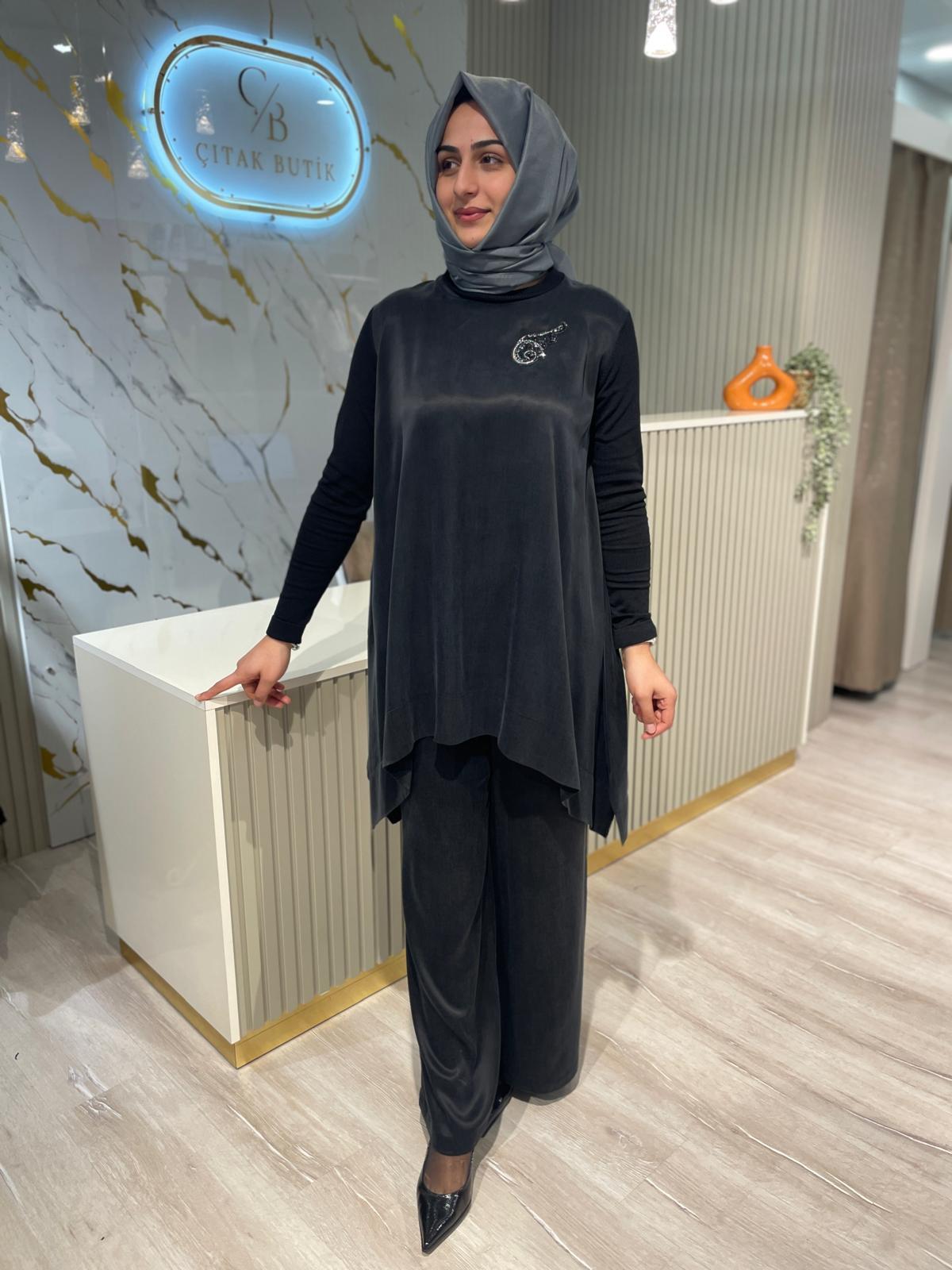 NUSS 1033 TAŞ DETAYLI TAKIM-SİYAH