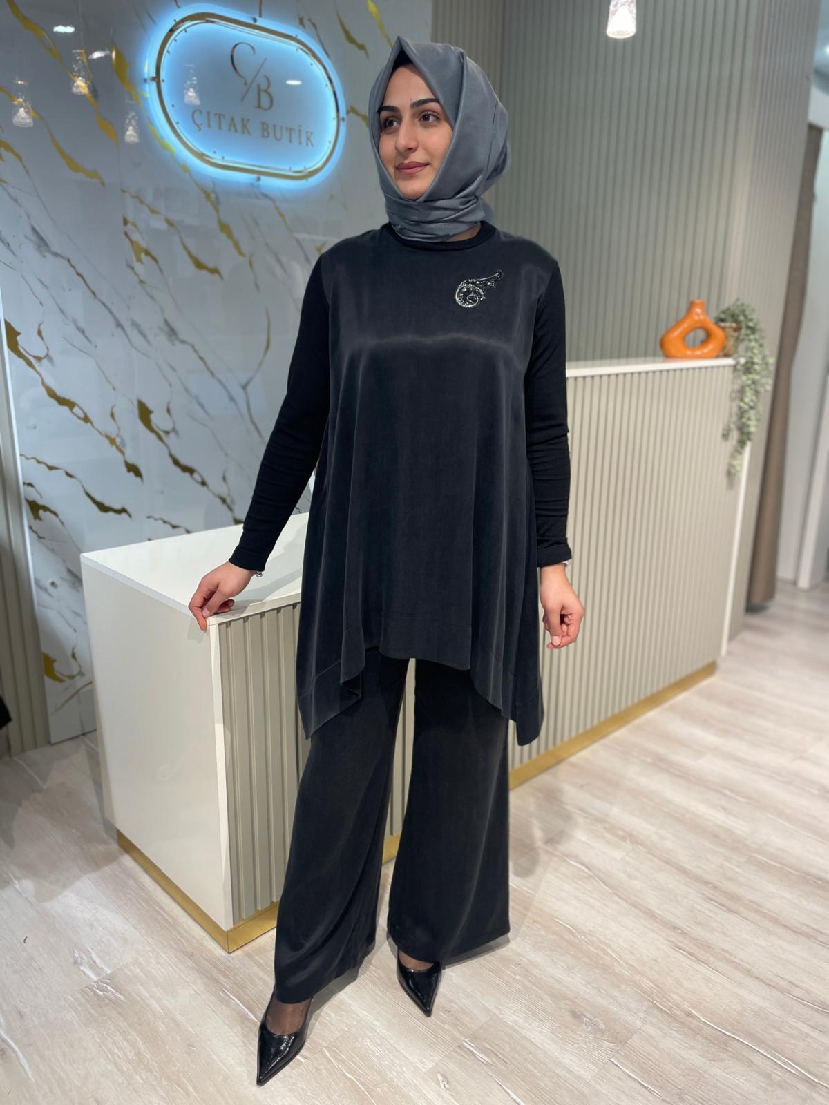 NUSS 1033 TAŞ DETAYLI TAKIM-SİYAH