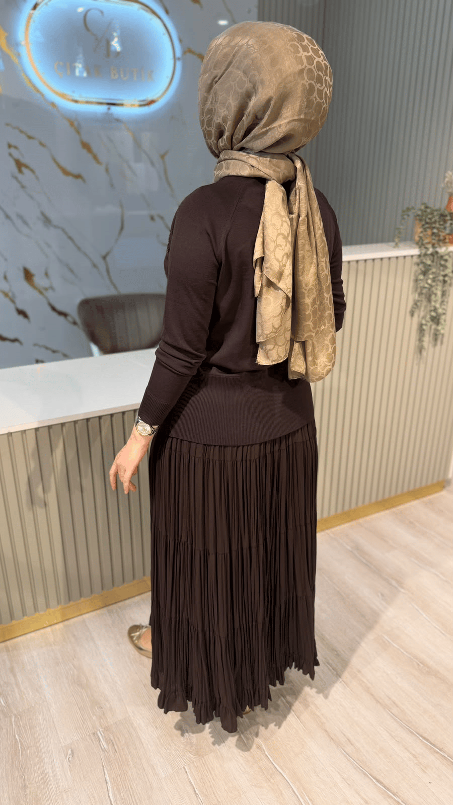 NUSS 204 BONCUK DETAYLI BLUZ- KAHVE