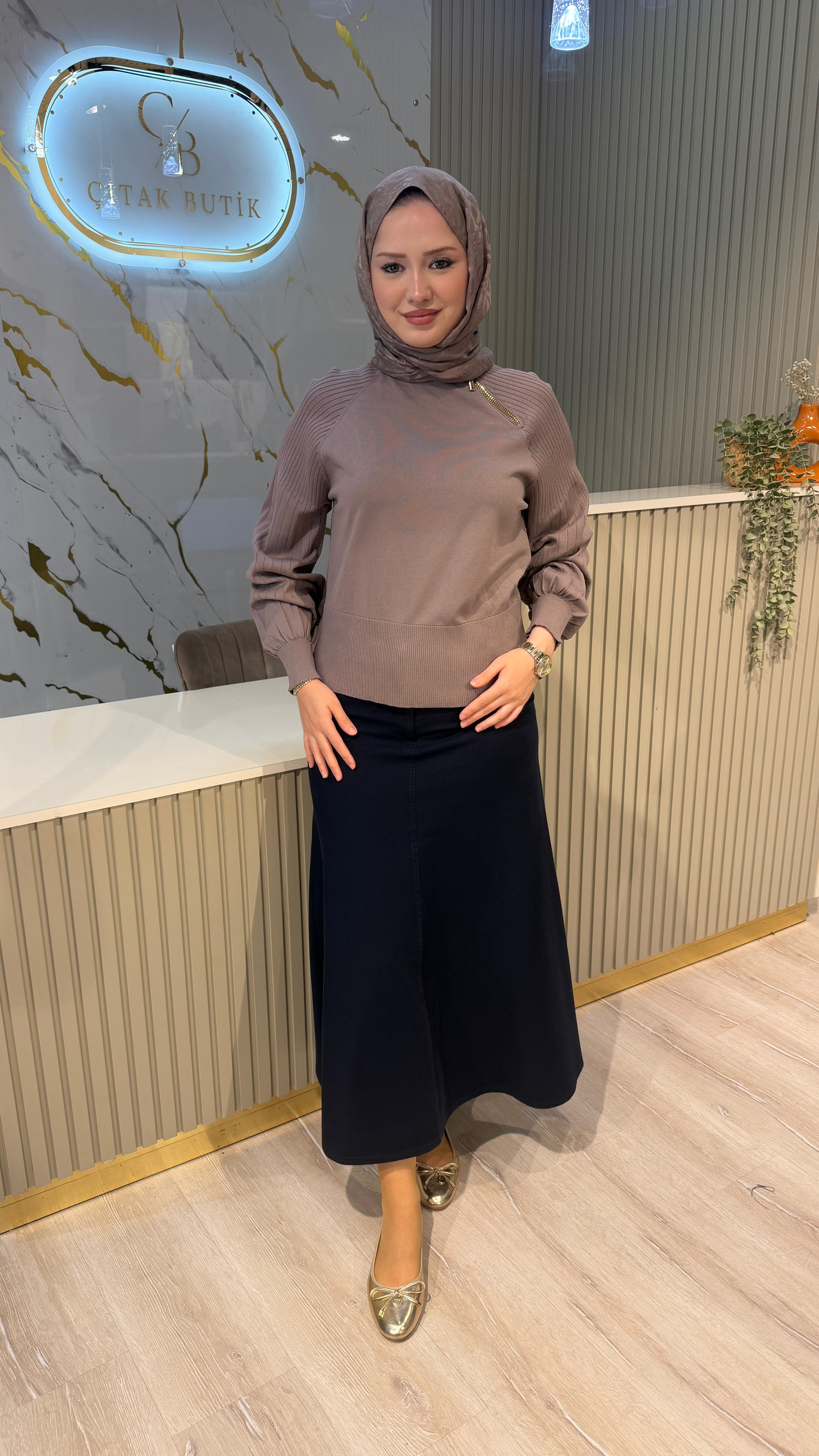 NUSS 205 FERMUAR DETAYLI BLUZ - VİZON