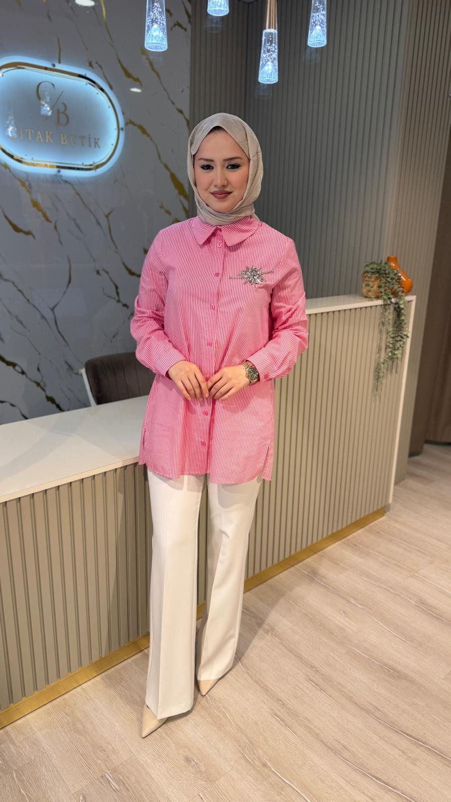 NUSS 3008 TAŞ DETAY ÇİZGİLİ GÖMLEK-PEMBE