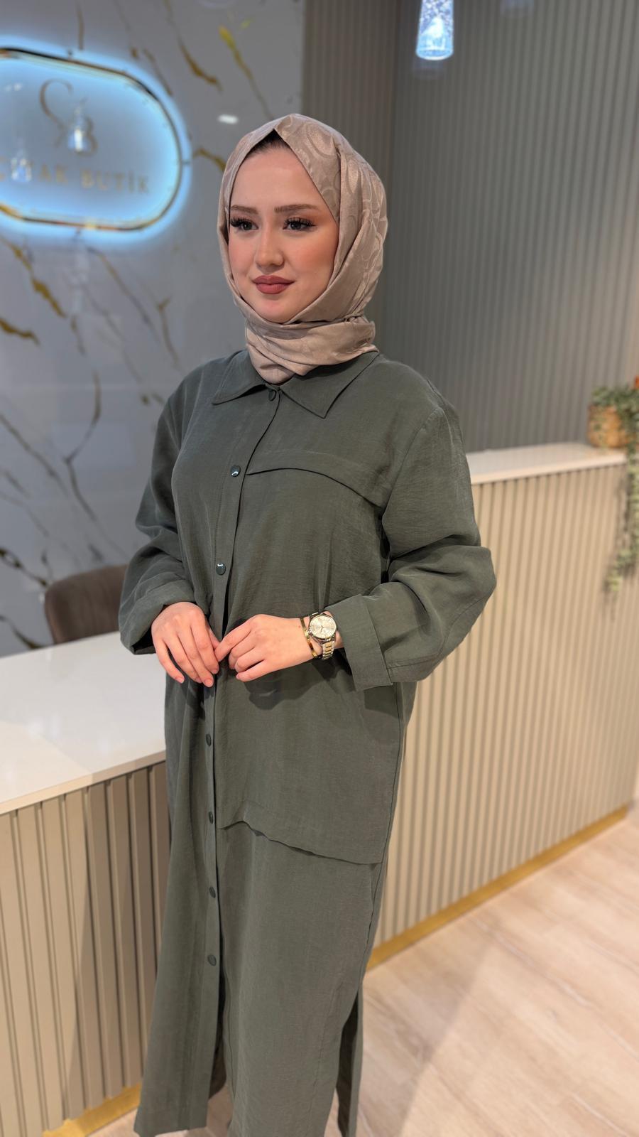 NUSS 6036 BOYDAN DÜĞME DETAY GÖMLEK/ KAP - ZÜMRÜT