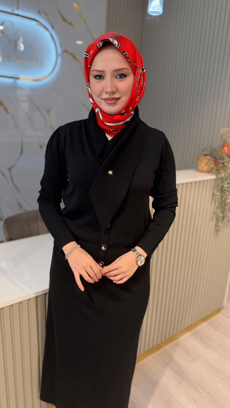 NUSS 604 V YAKA HIRKA - SİYAH