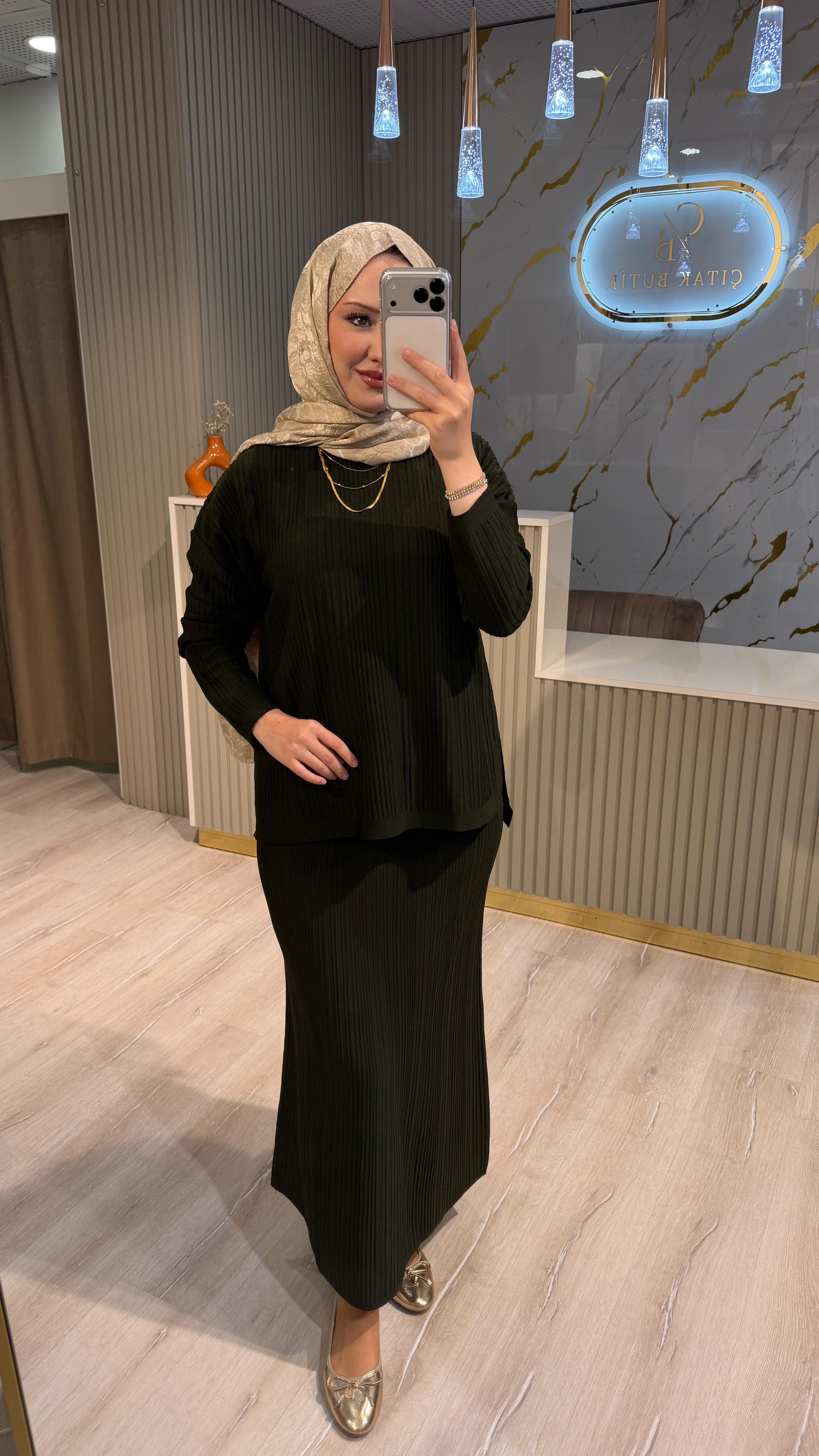 NUSS 701 MERSERİZE ETEKLİ TAKIM- ZÜMRÜT