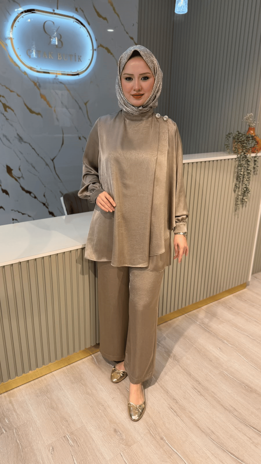 OTTO 3419 OMUZ DÜĞMELİ PANTOLONLU TAKIM- BEJ