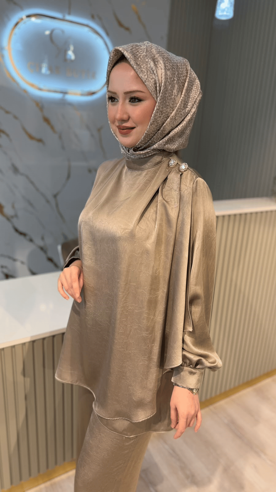 OTTO 3419 OMUZ DÜĞMELİ PANTOLONLU TAKIM- BEJ