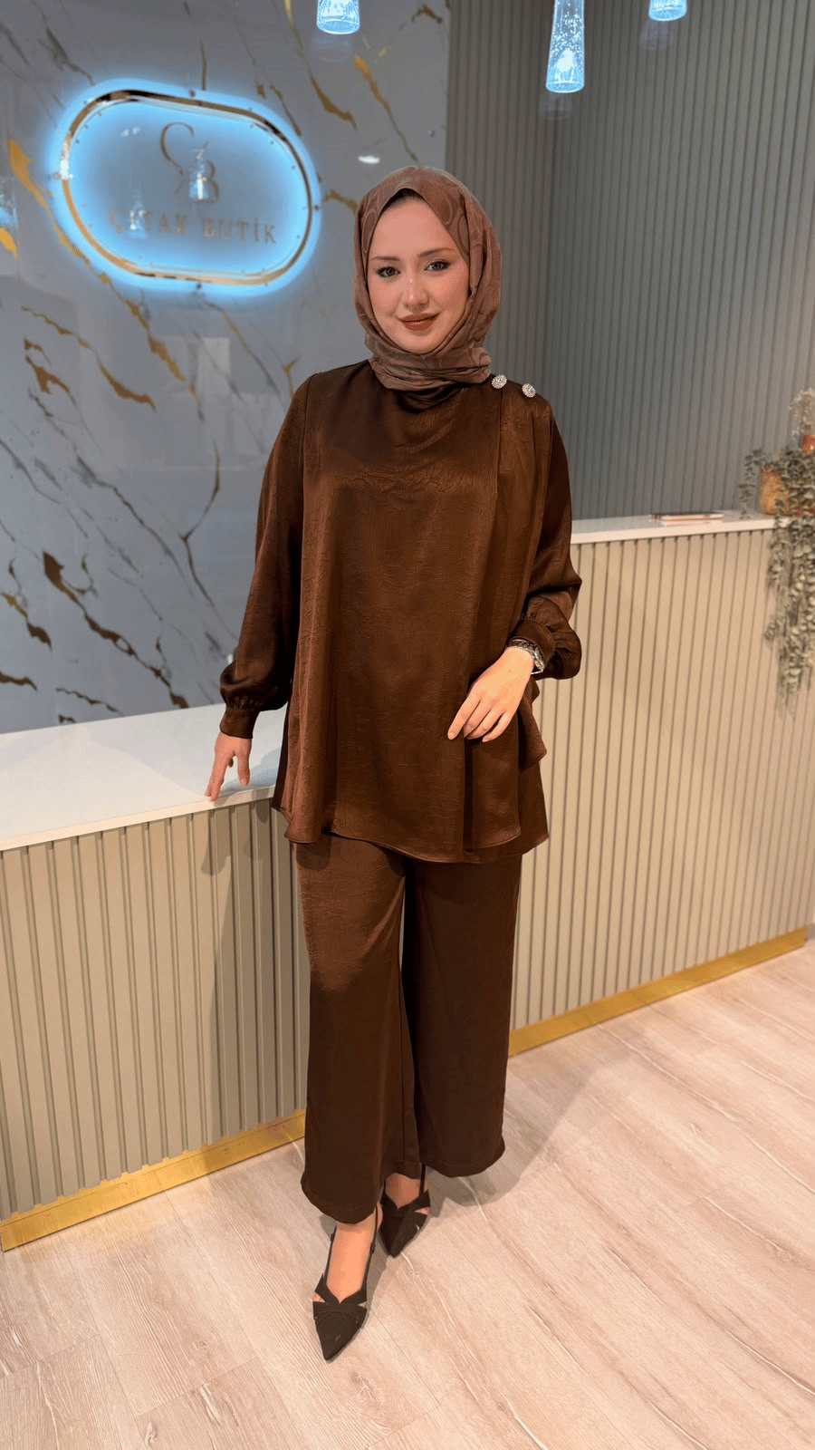OTTO 3419 OMUZ DÜĞMELİ PANTOLONLU TAKIM- KAHVE