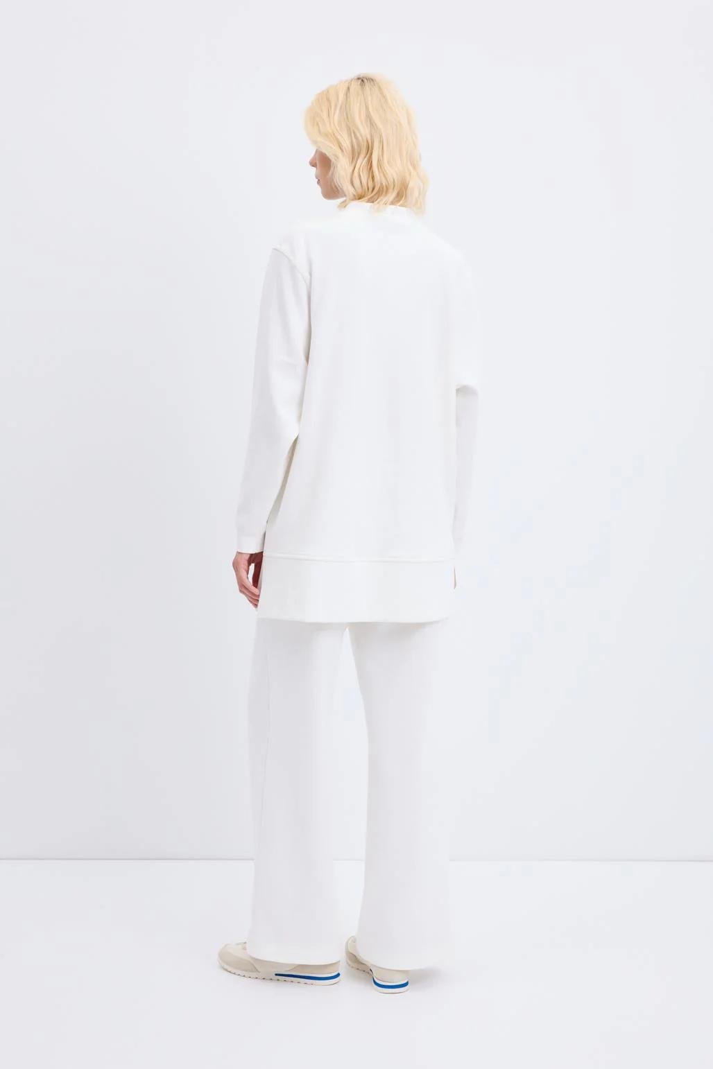 OVERSIZE YANDAN YIRTMAÇLI SWEATSHIRT-EKRU