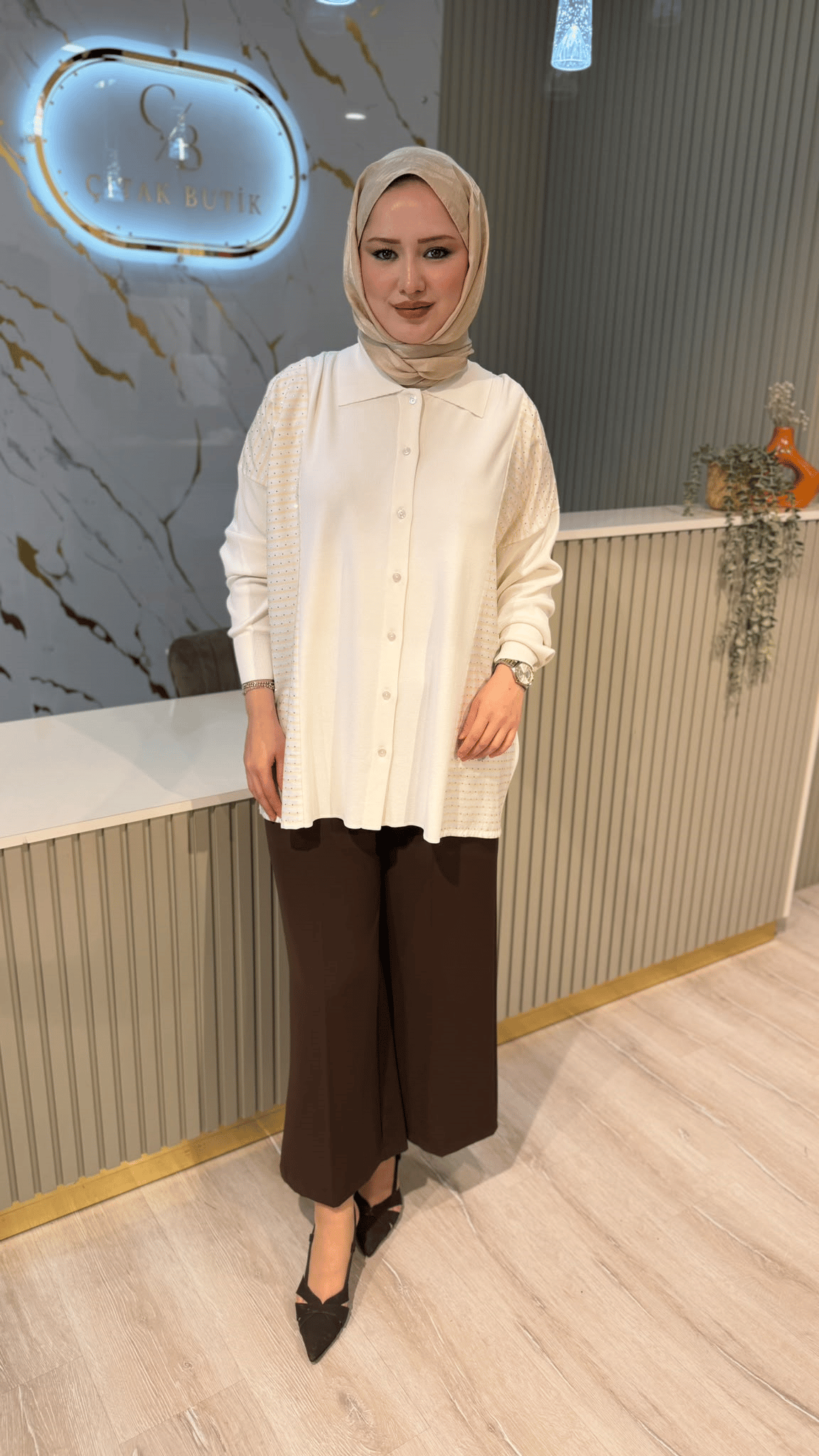 TIĞ TRİKO 22148 ÇİZGİ DESEN TAŞLI DÜĞMELİ RAYON TUNIK- EKRU