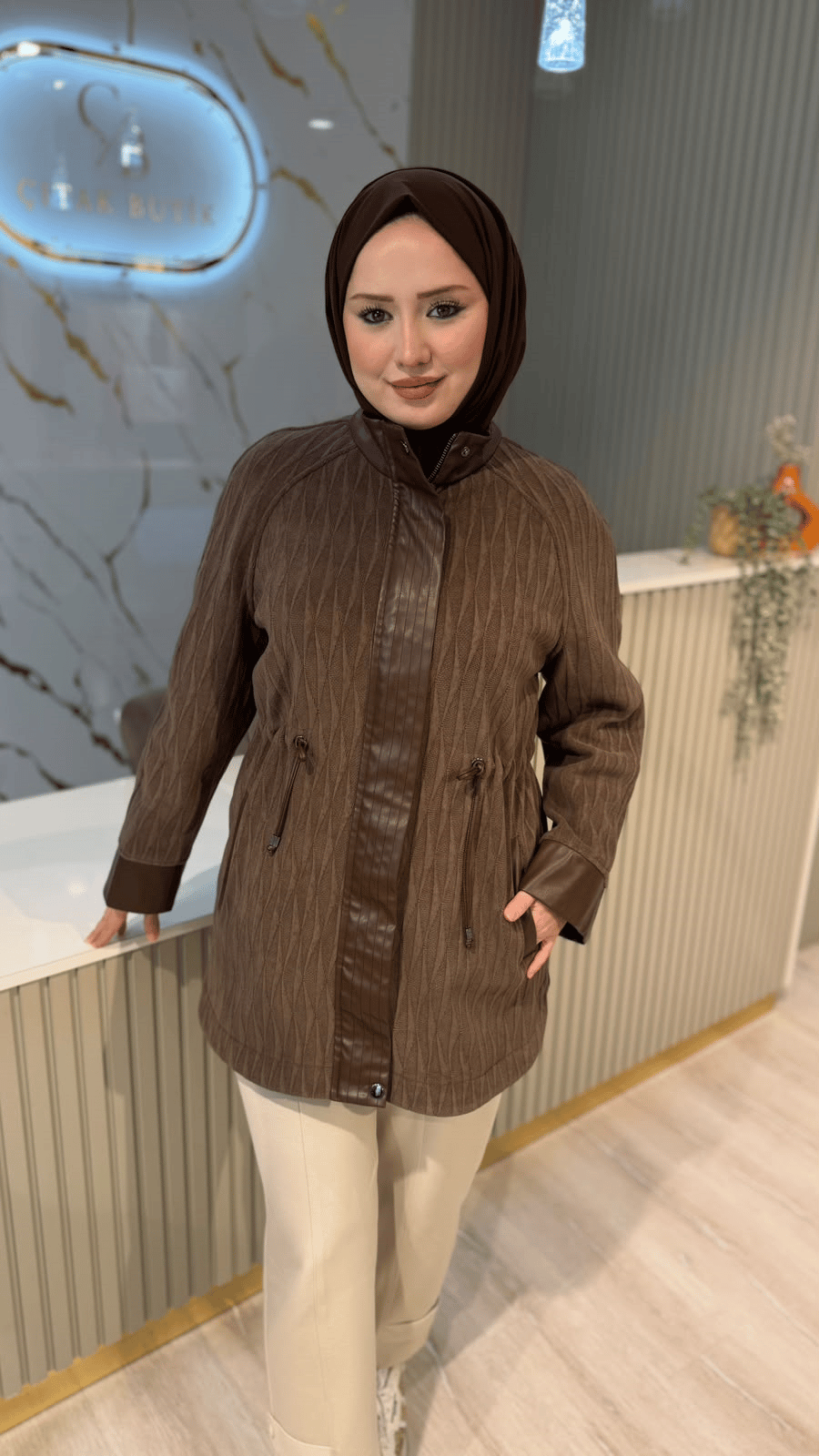 TIĞ TRİKO 6027 SPOR DİKİŞLİ DERİ PATLI KAP- KAHVE