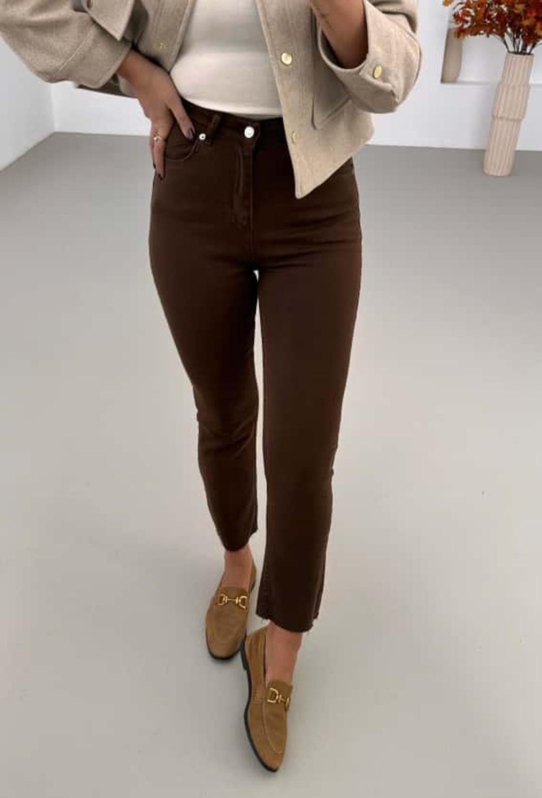 Boy Fit Kesik Uçlu Kahve Pantolon