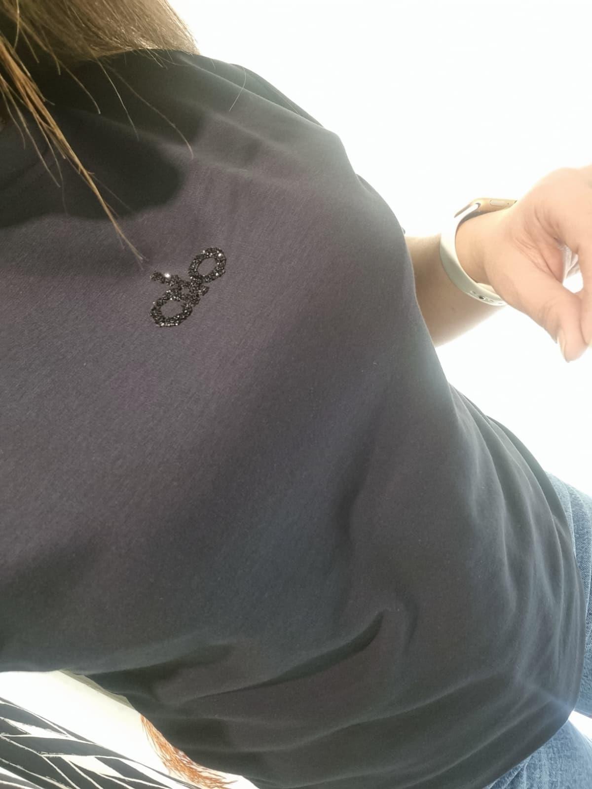 Taş İşlemeli Yuvarlak Yaka Lacivert Tshirt 